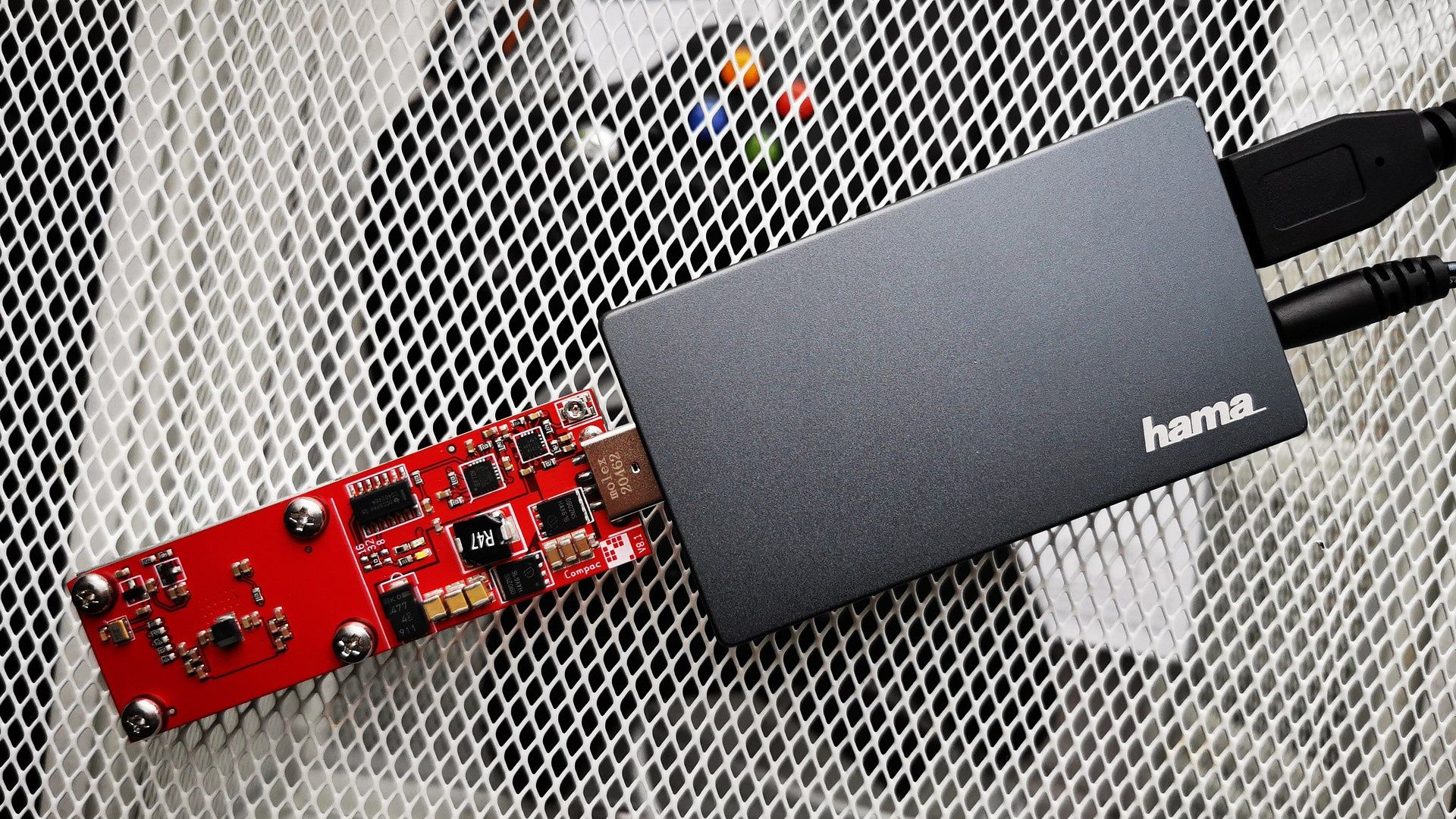 Hama - replikator portów USB z zewnętrznym zasilaniem