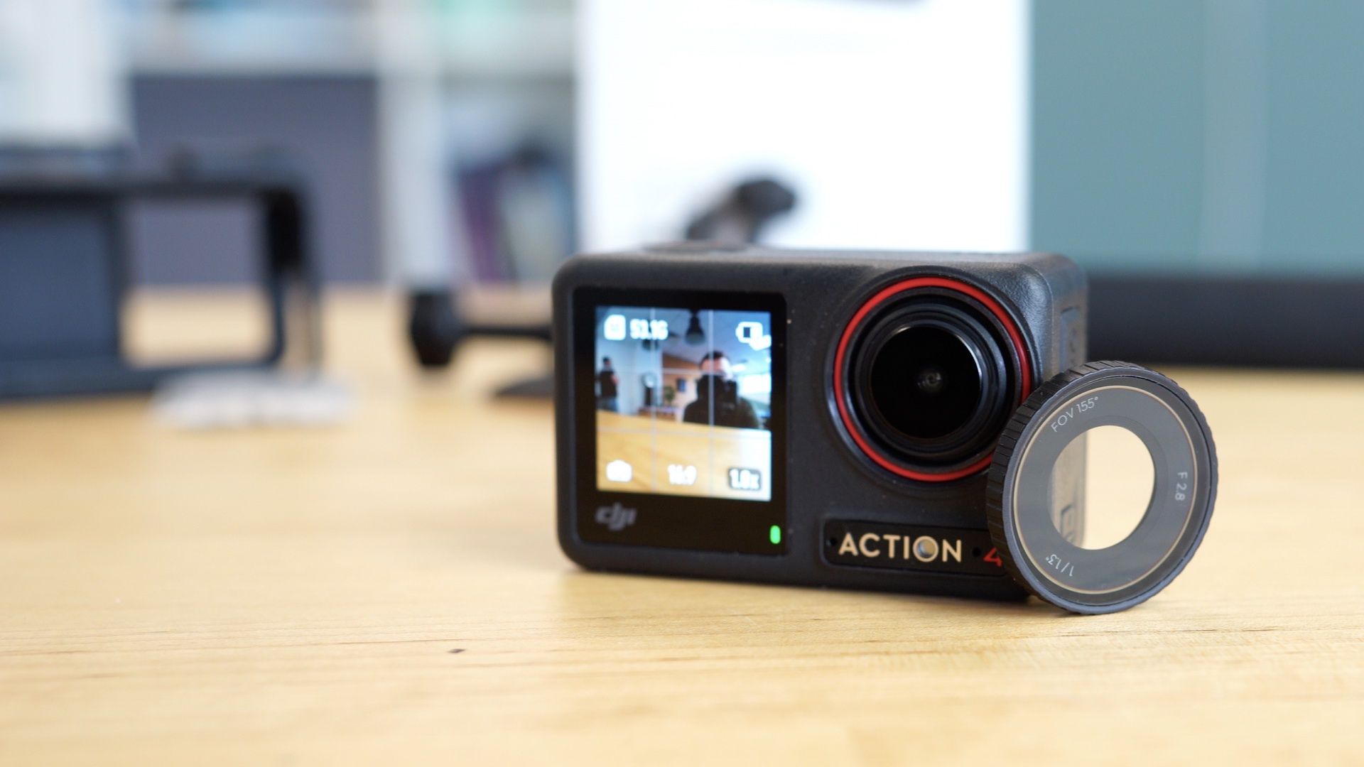 Dji Osmo Action 4 - z odłączoną osłoną obiektywu