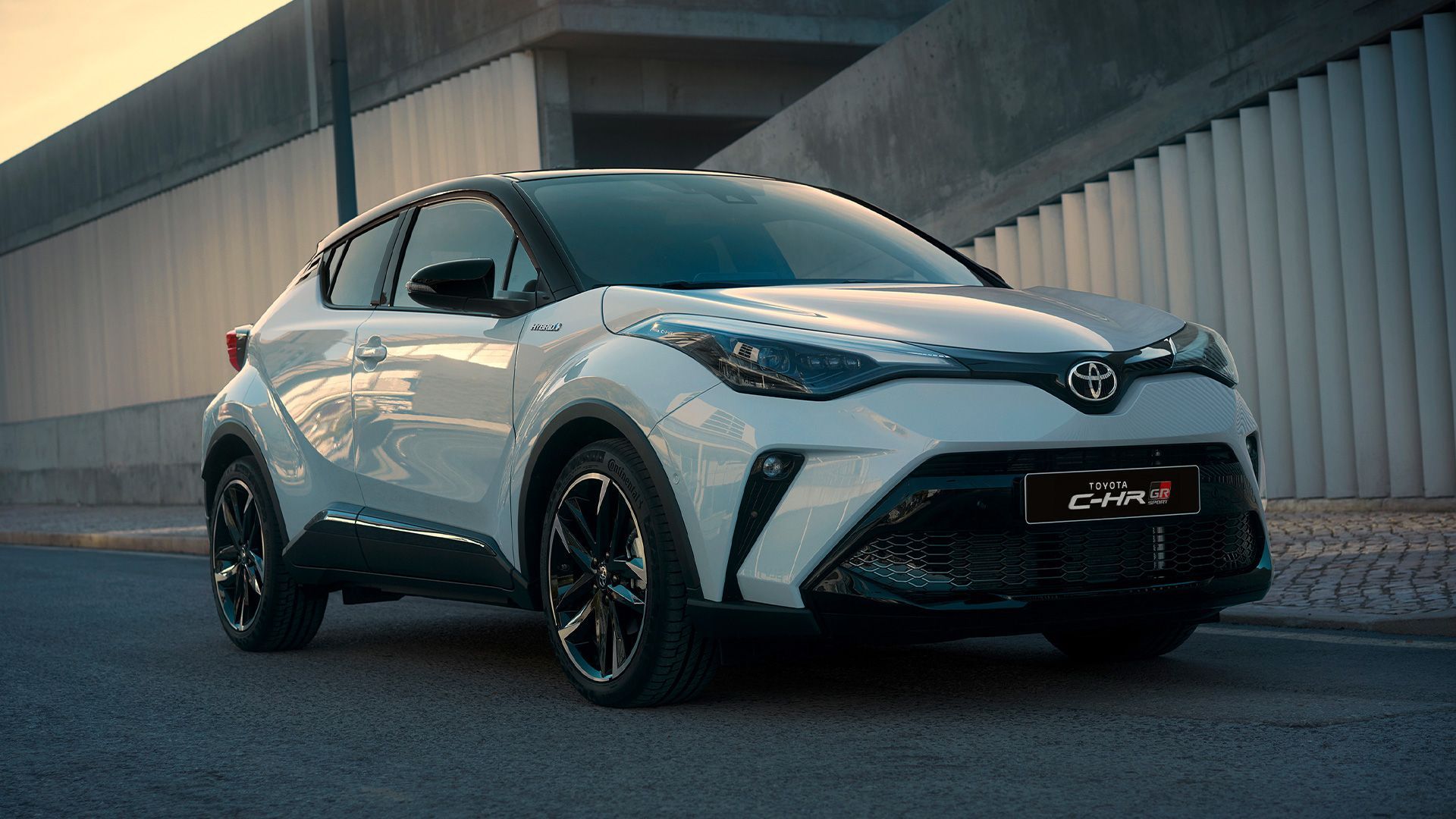 toyota C-HR z przodu
