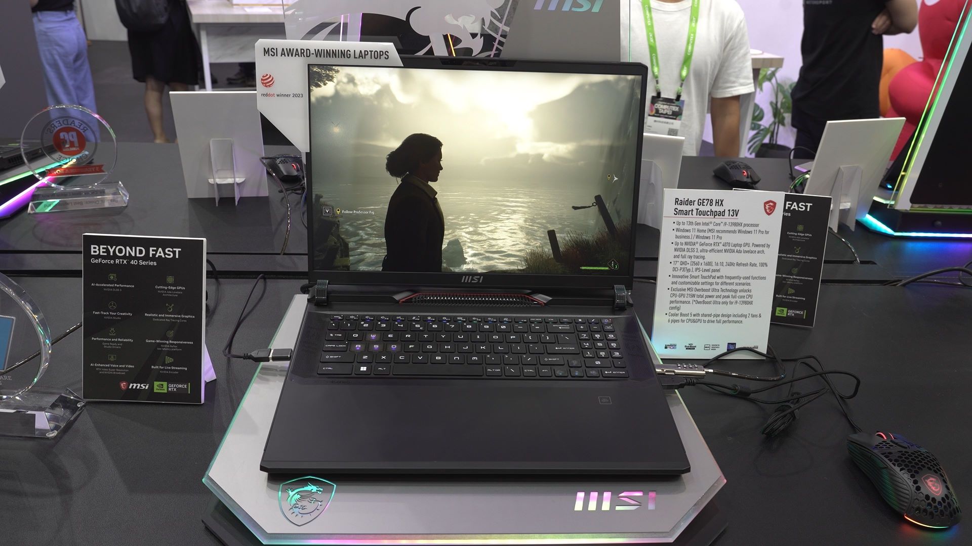 Laptop MSI Raider Smart Touchpad 1