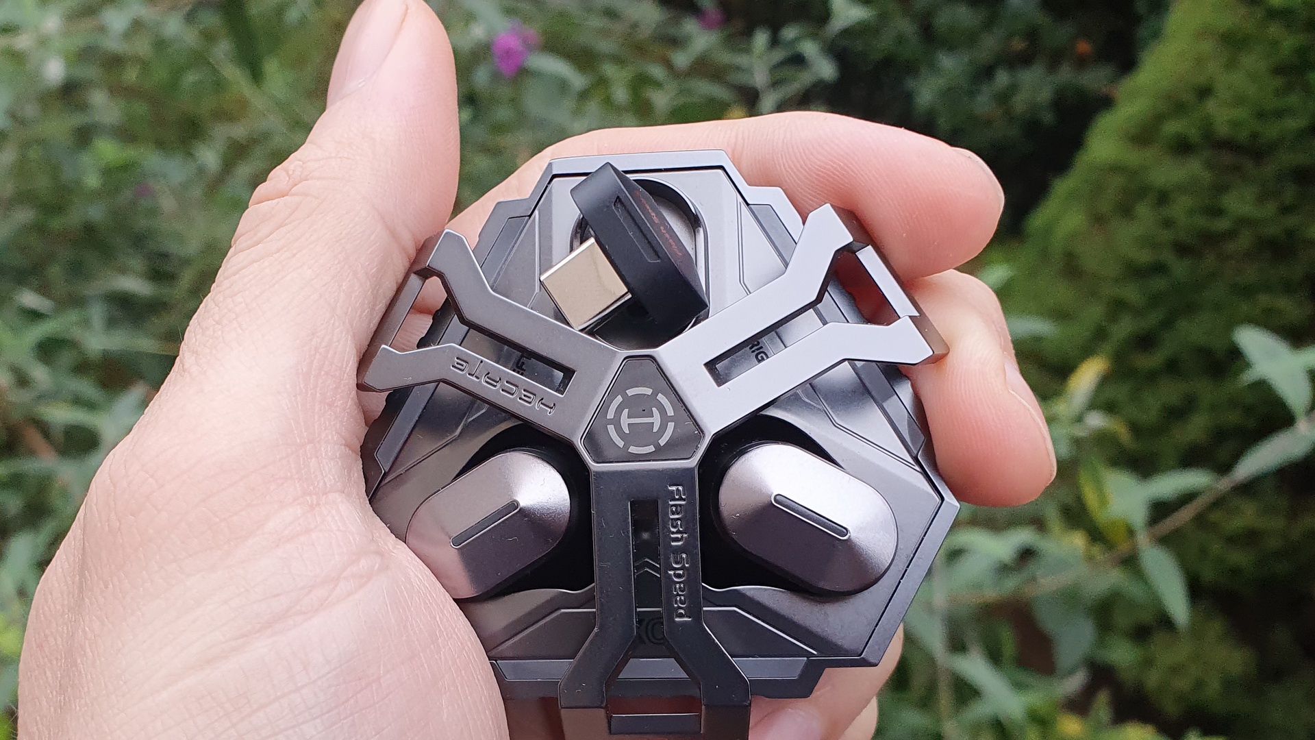 Edifier Hecate GX05 - etui i mały odbiornik 2.4GHz