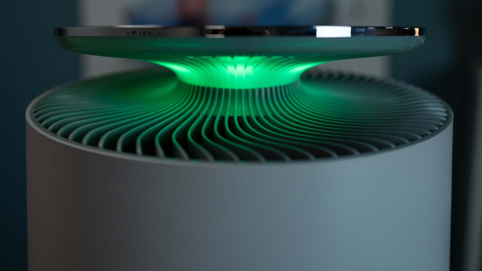 Zepter Therapy Air Smart - efektowne podświetlenie sygnalizujące poziom zanieczyszczenia powietrza