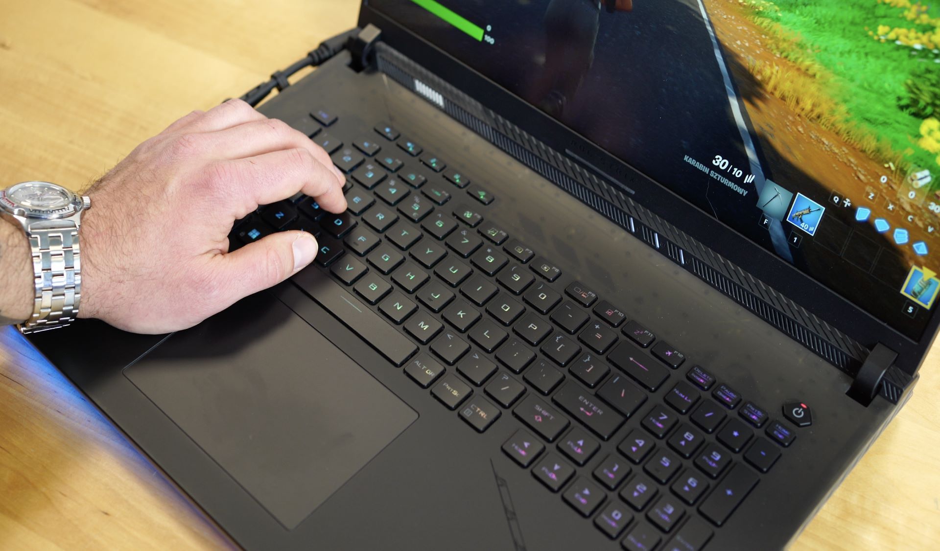 ASUS ROG Strix SCAR 18