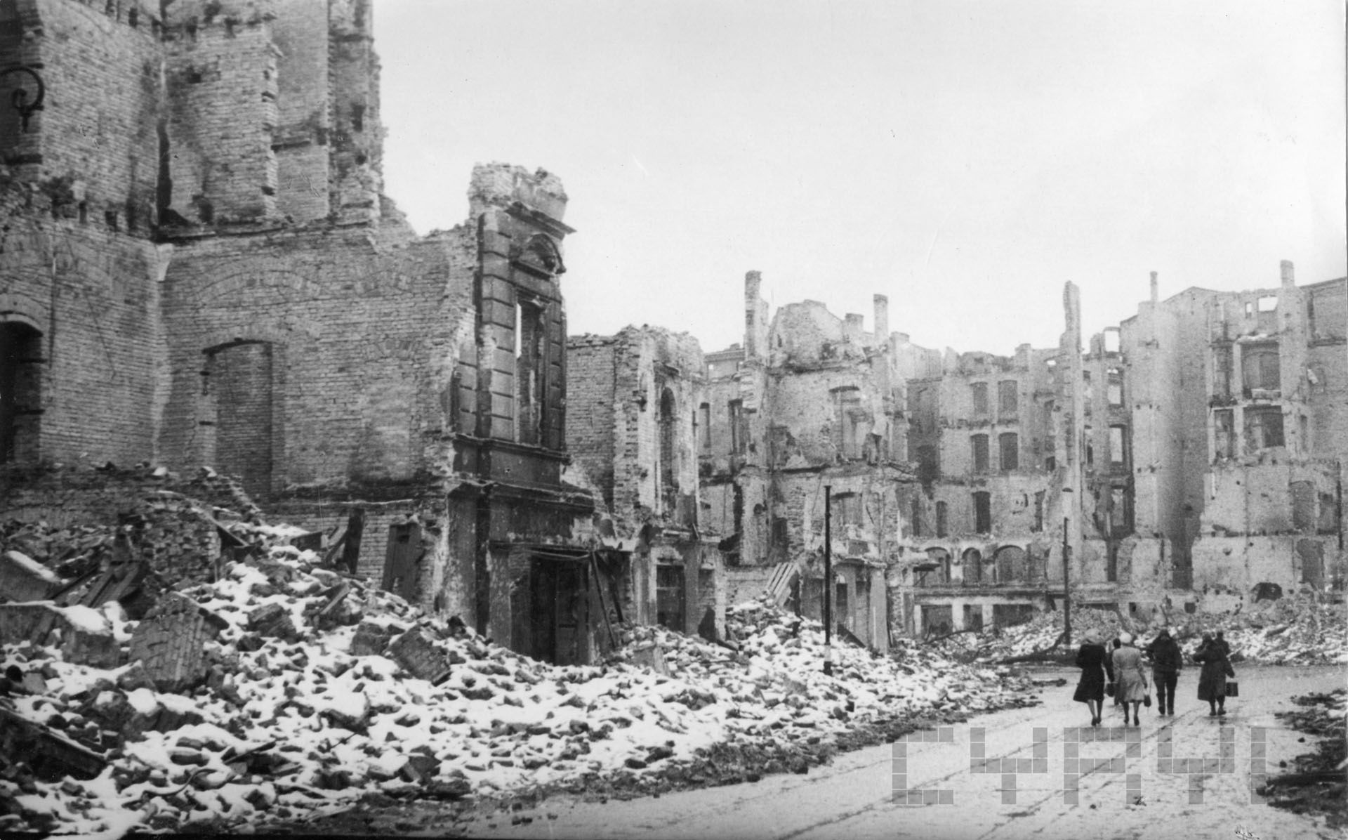 Poznań tuż po wyzwoleniu. Jak wyglądało miasto po zakończeniu wa