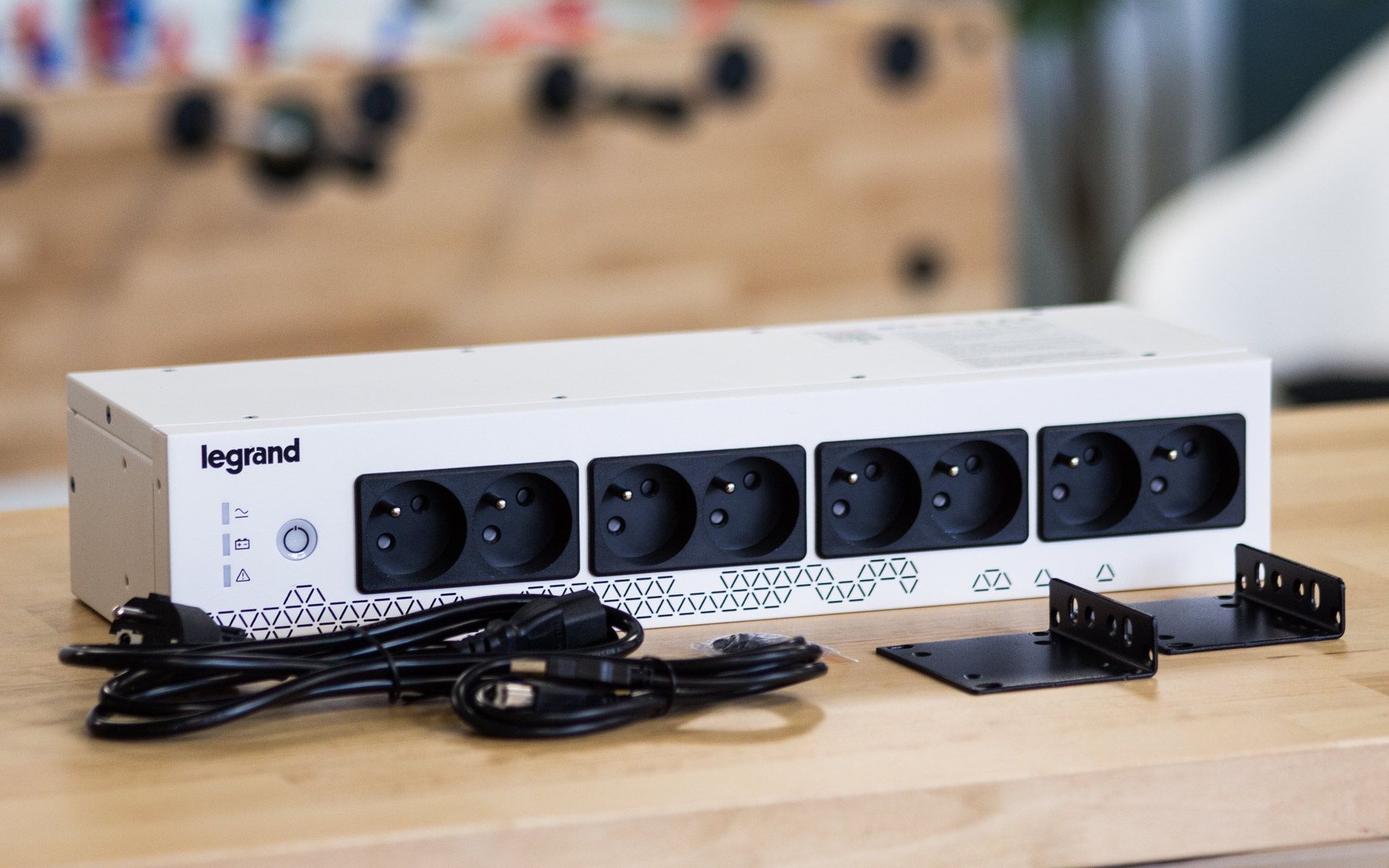 Legrand Keor PDU 800VA - zawartość zestawu