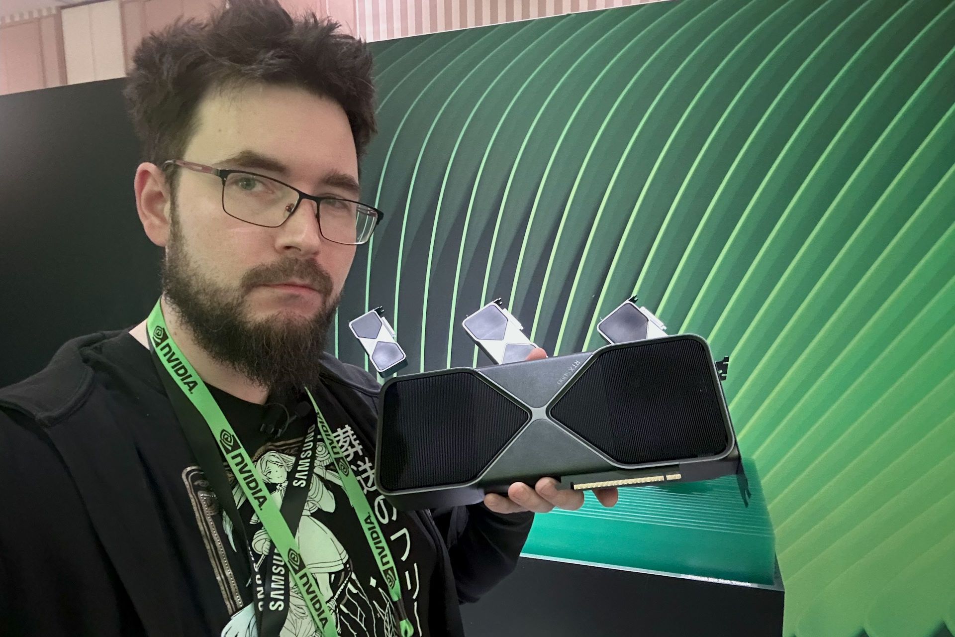 NVIDIA CES 2025 - RTX 5090 w garści