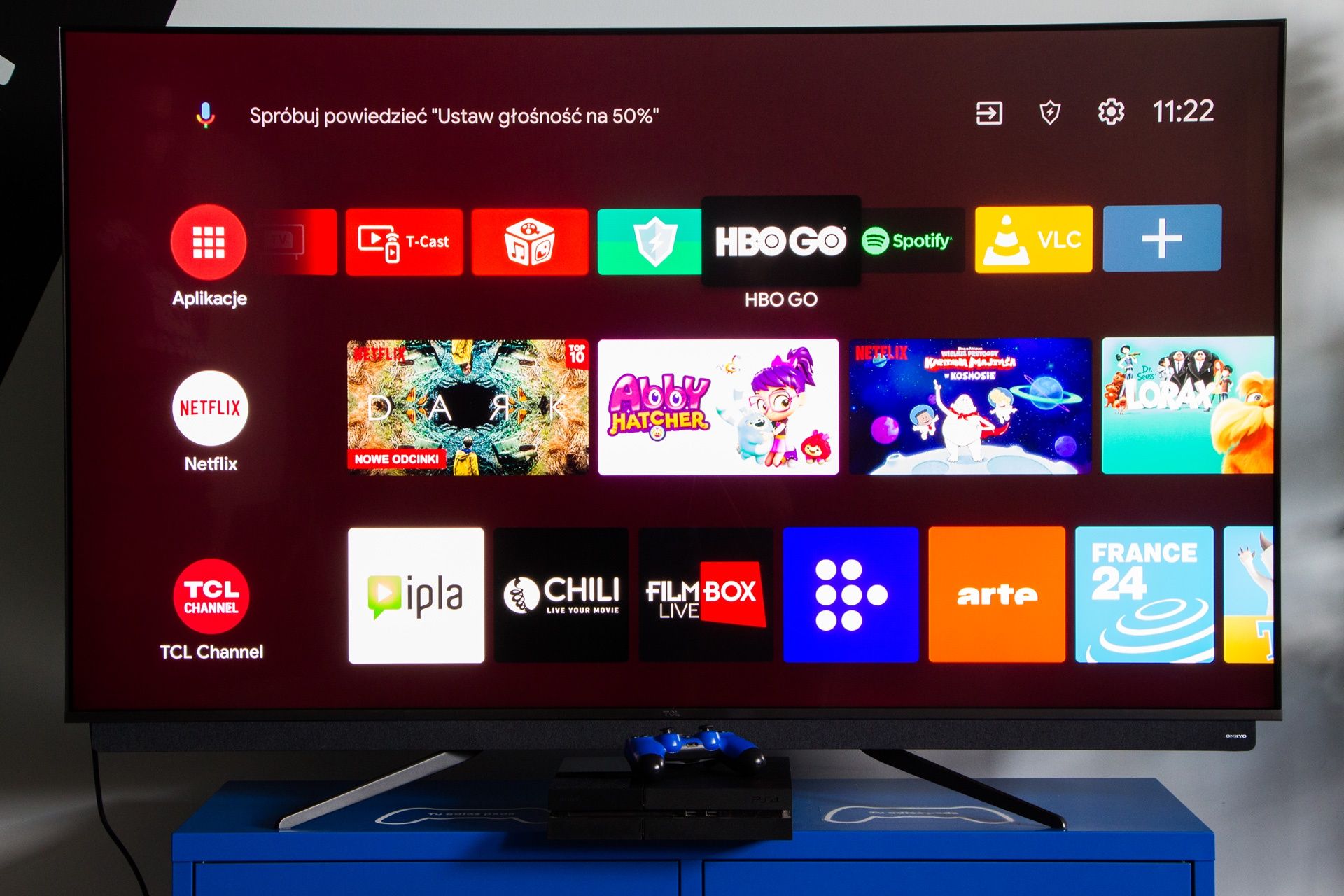 TCL 65C815 - obok konsoli