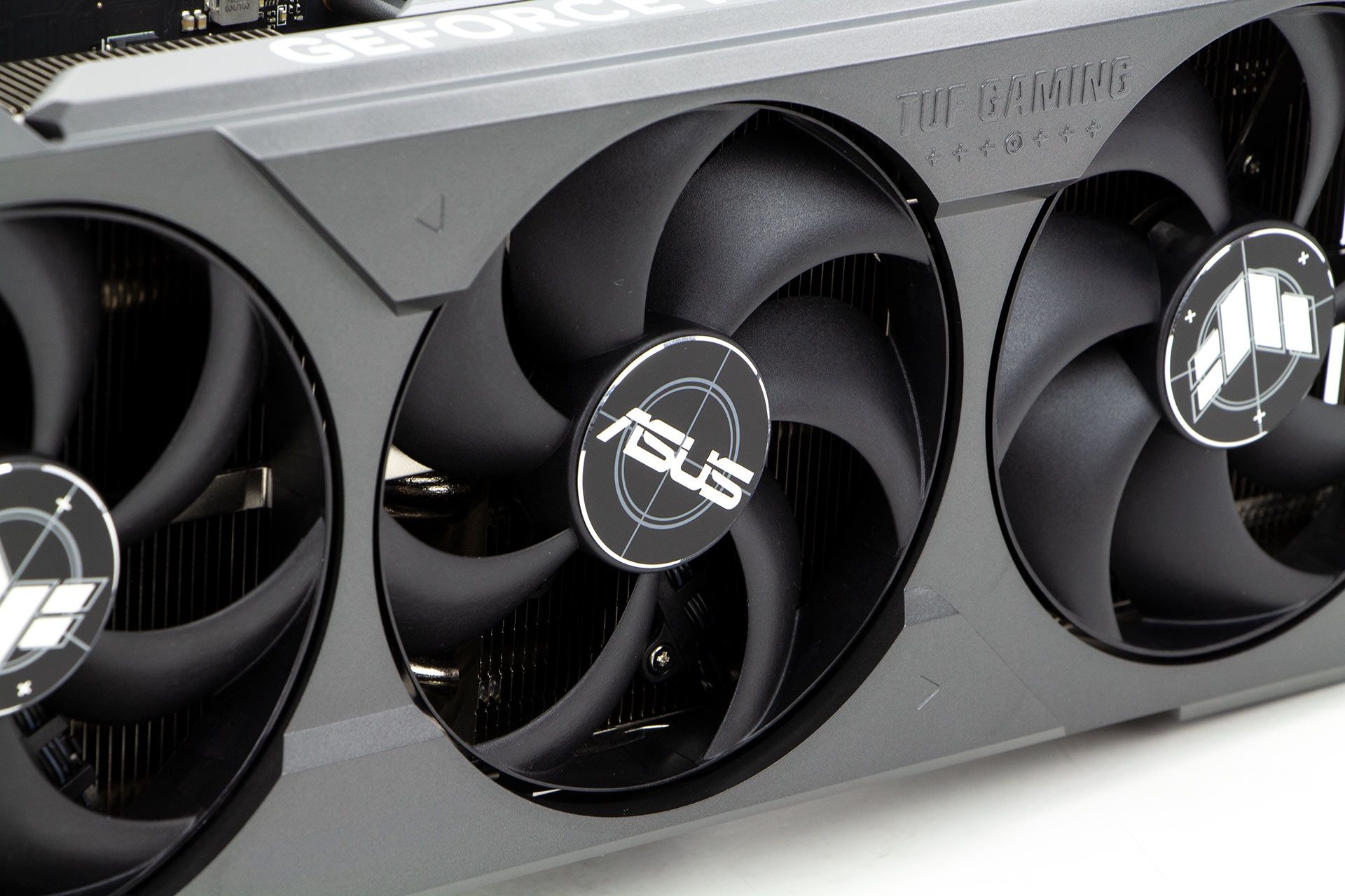 ASUS GeForce RTX 4080 TUF Gaming OC - wentylatory