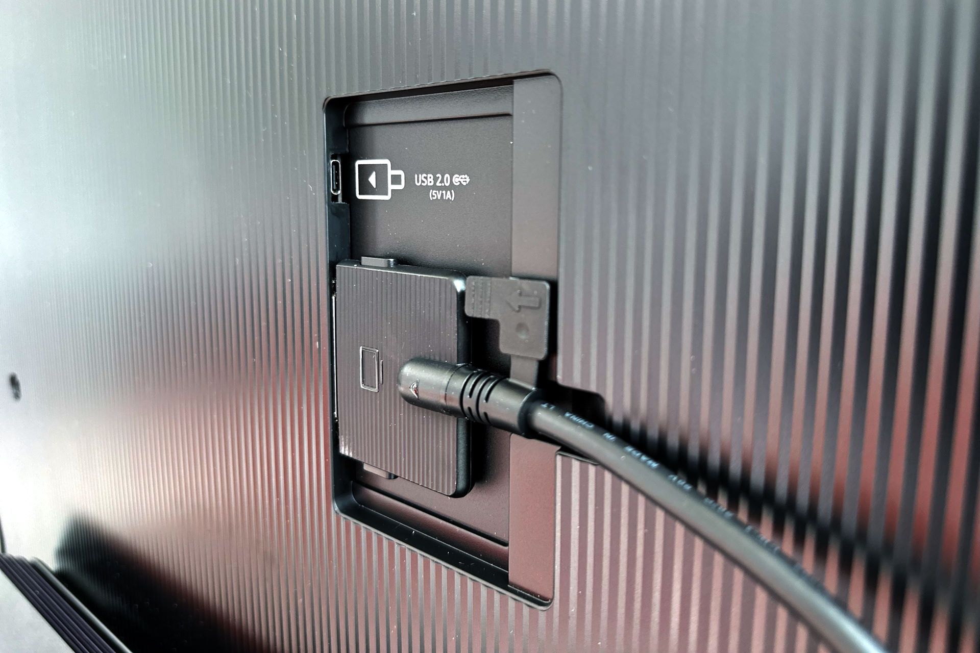 Samsung OLED S95D - USB-C dla kamery