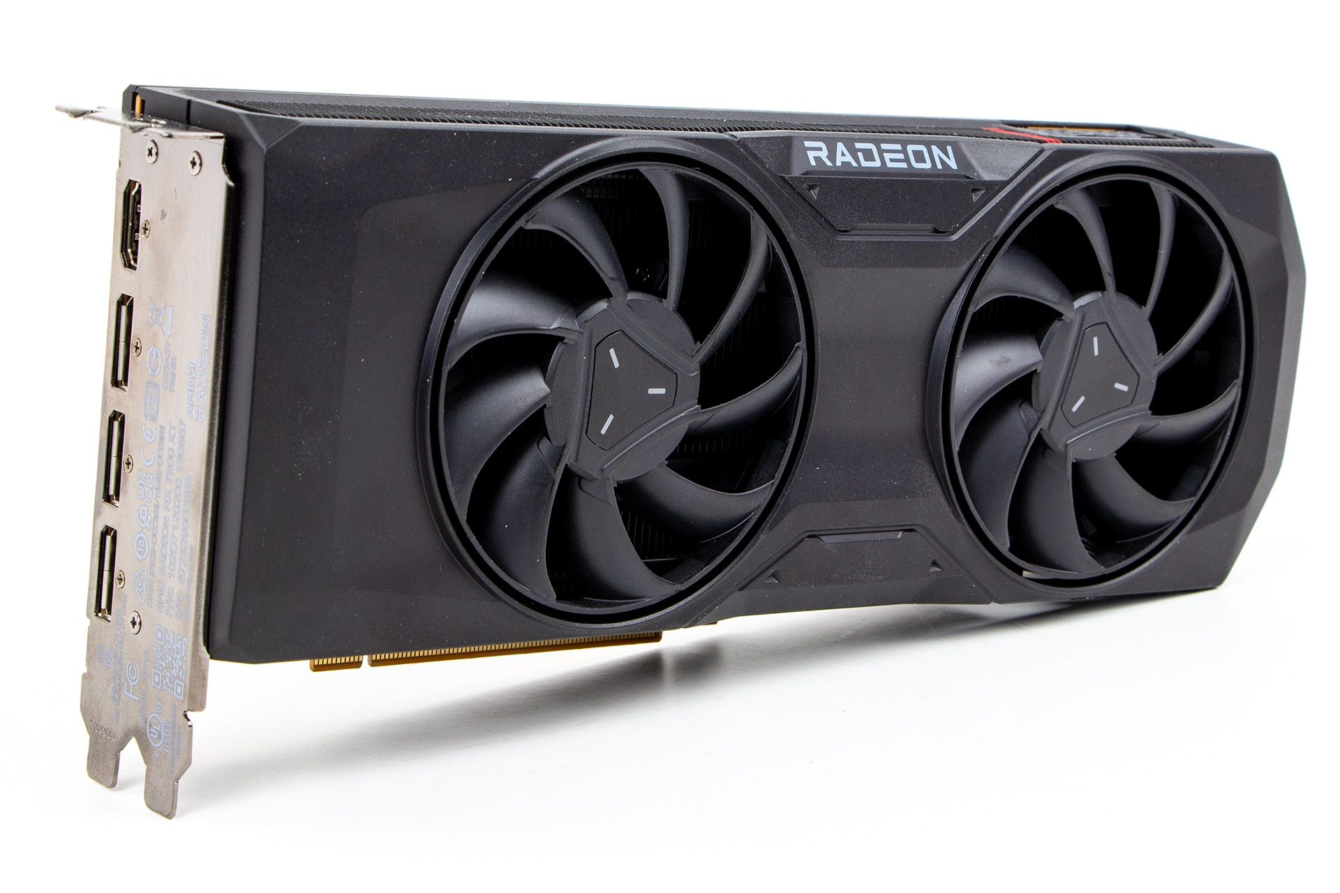 AMD Radeon RX 7800 XT - z boku