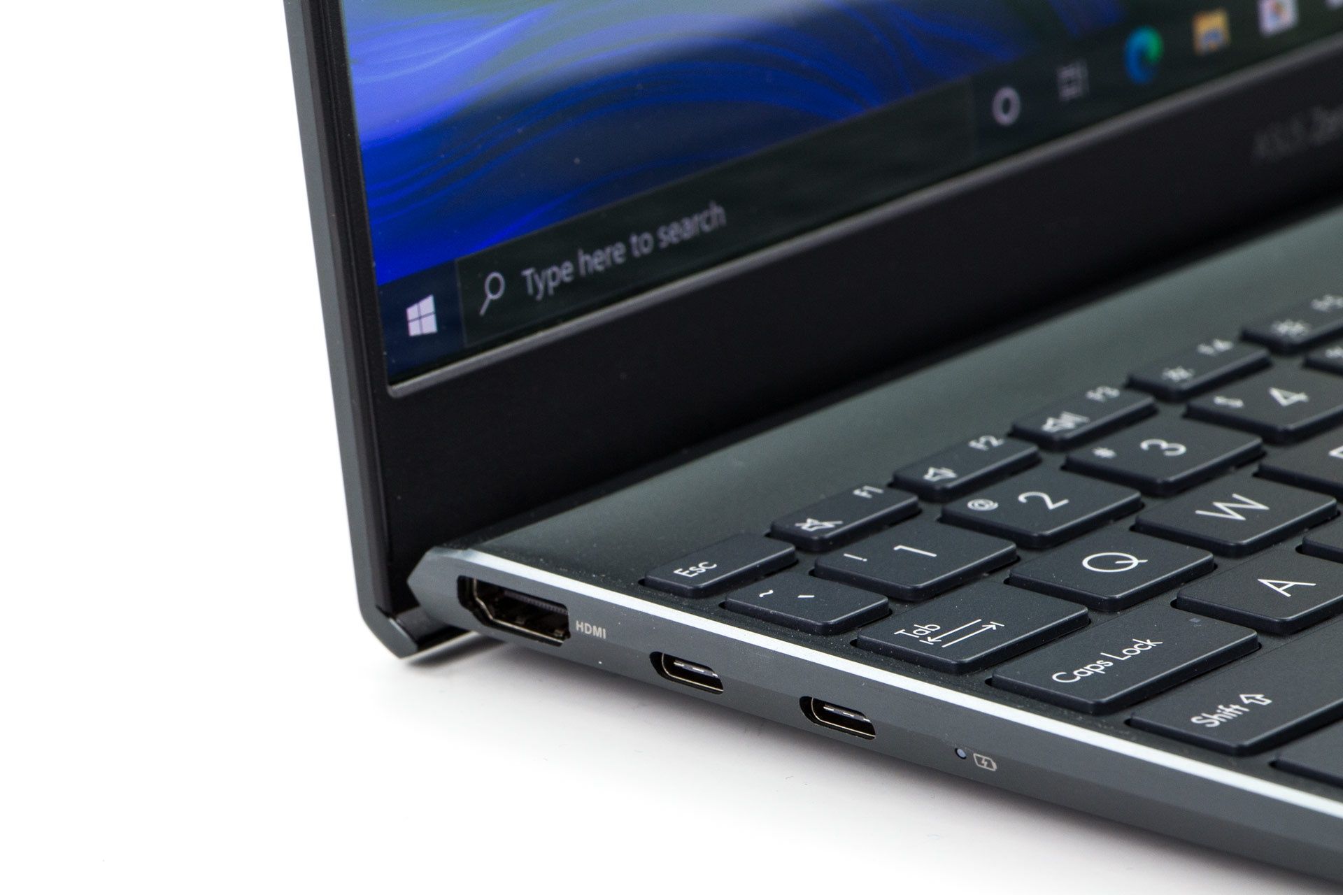 ASUS ZenBook UM325S - porty z lewej