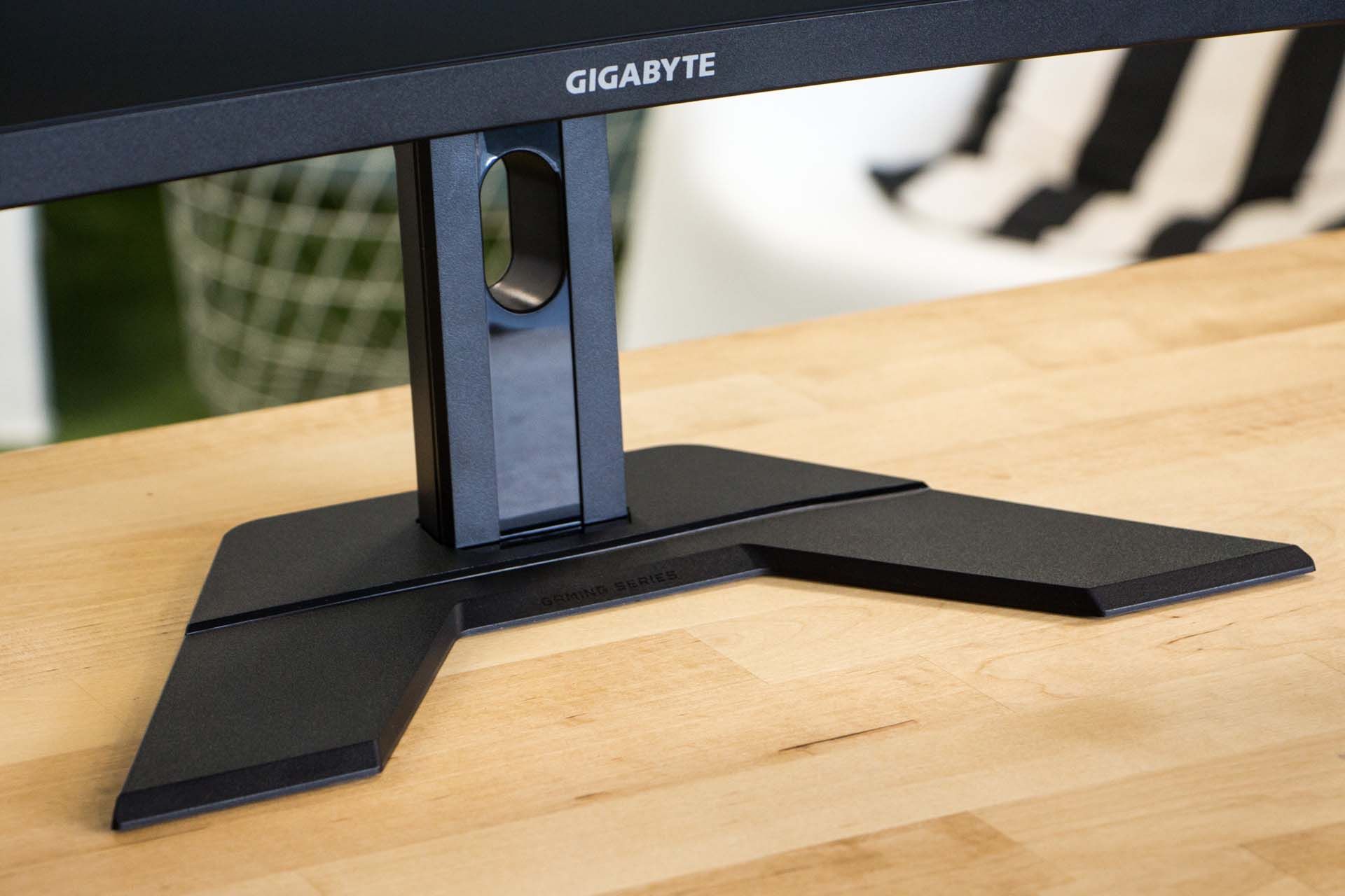 Gigabyte G27QC - podstawka