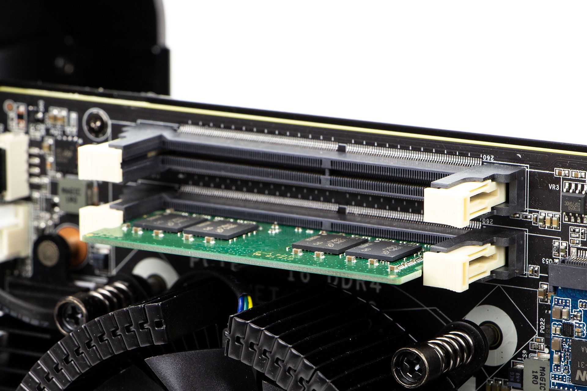 Zotac ZBOX Magnus One ECM73070C - pamięć RAM