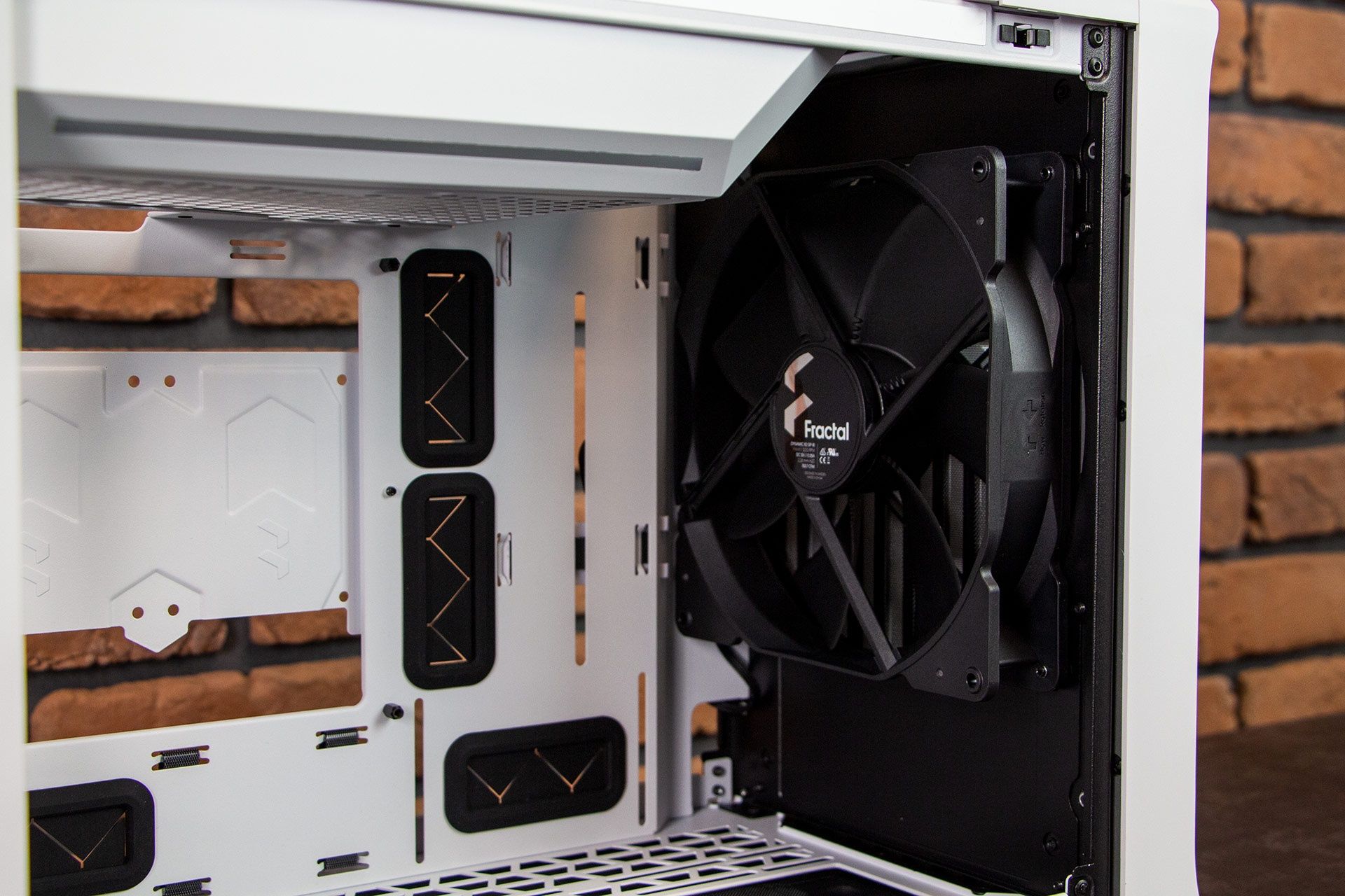 Fractal Design Torrent Nano TG White