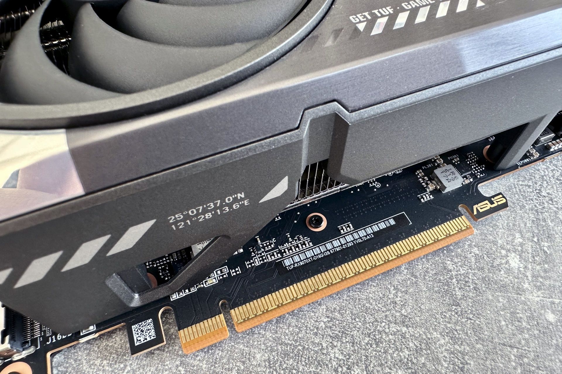 ASUS Radeon RX 9070 XT TUF Gaming OC - PCI-E