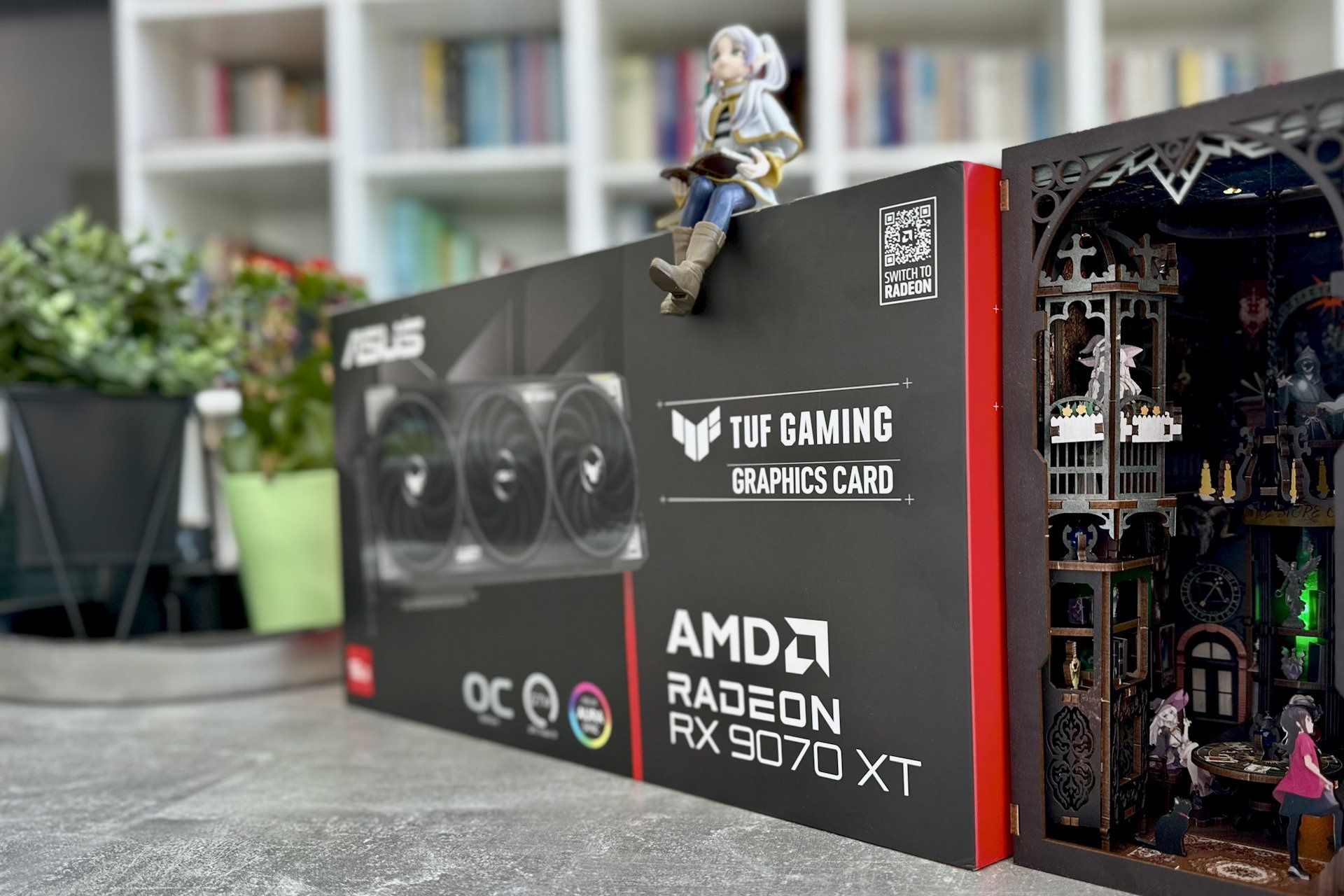 ASUS Radeon RX 9070 XT TUF Gaming OC - pudełko