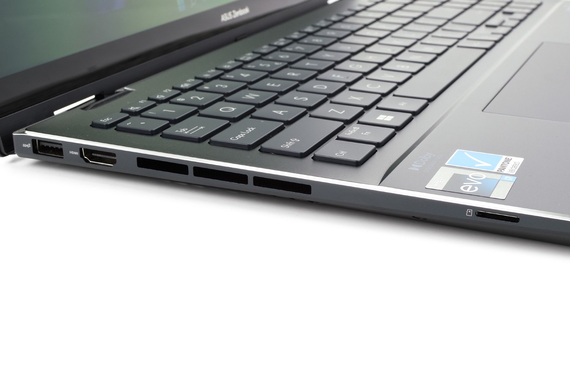 Zenbook Pro 15 Flip OLED gniazda