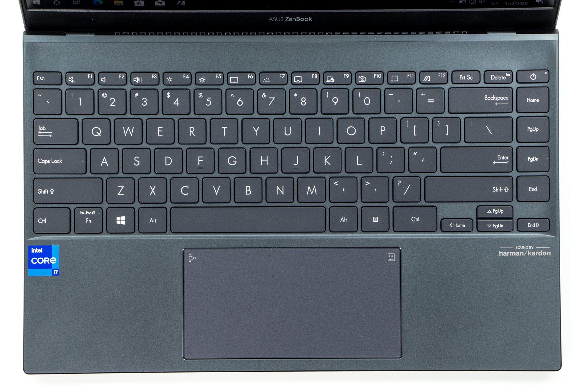 Asus ZenBook UX425E - klawiatura