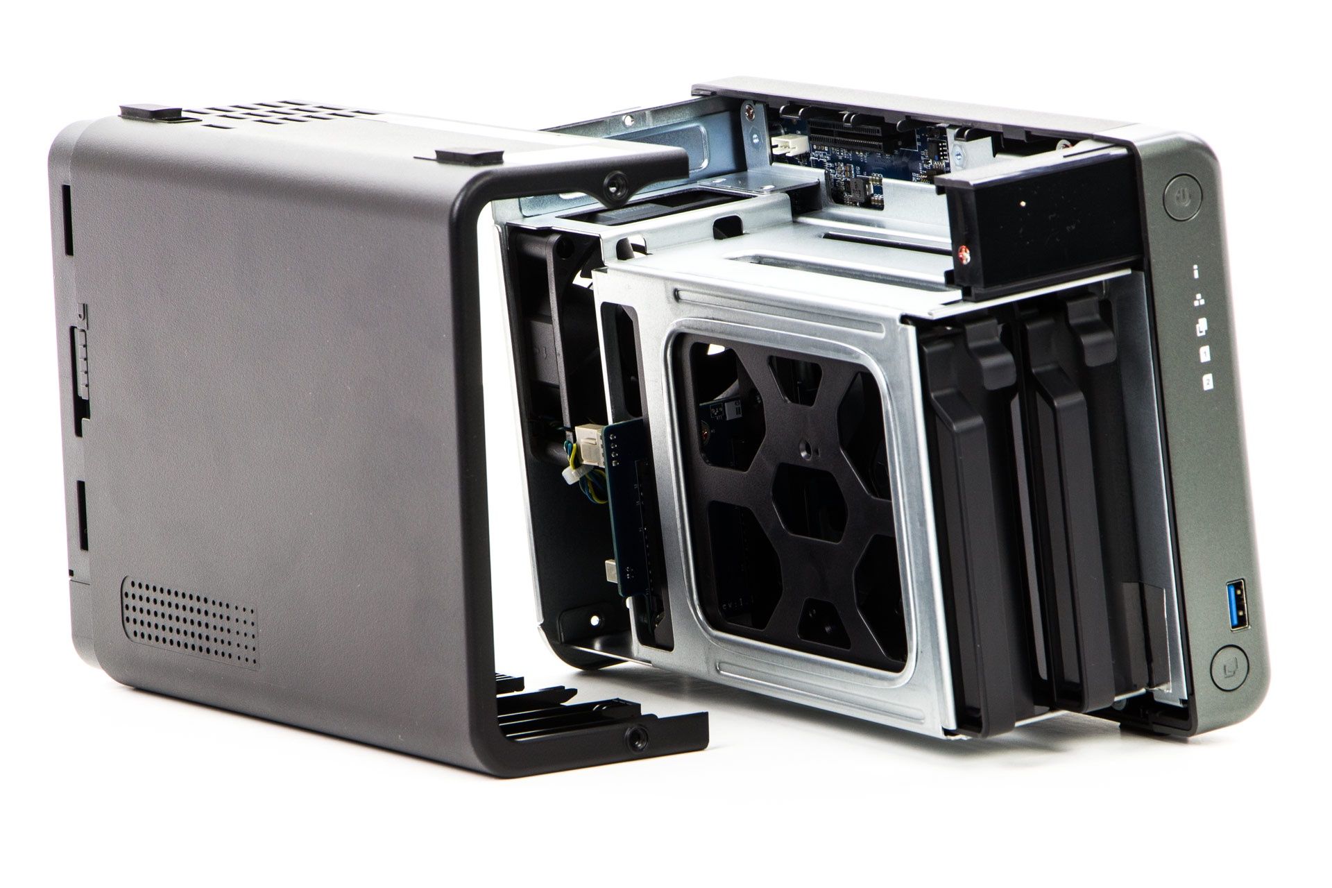 QNAP TS-253D - rozmontowany