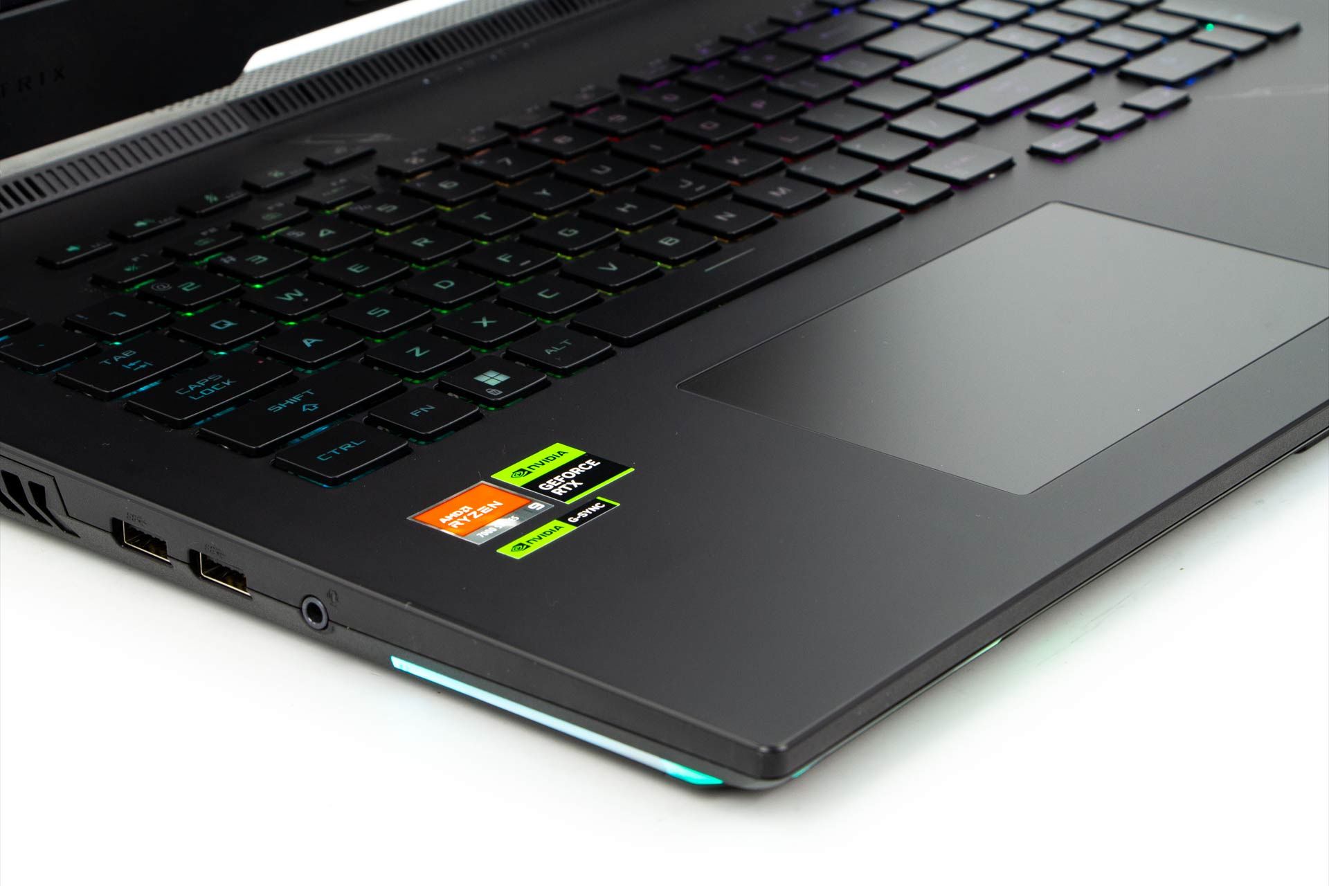 ASUS ROG Strix SCAR 17 G733P - naklejki