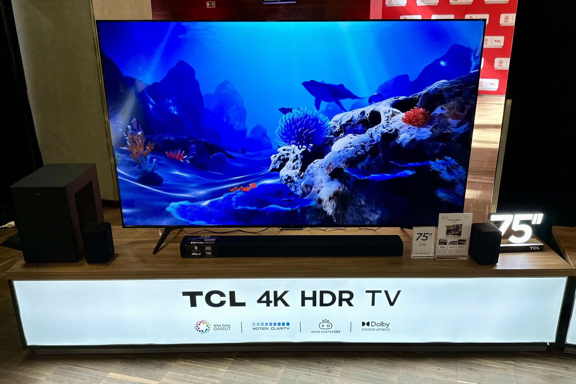 TCL P755