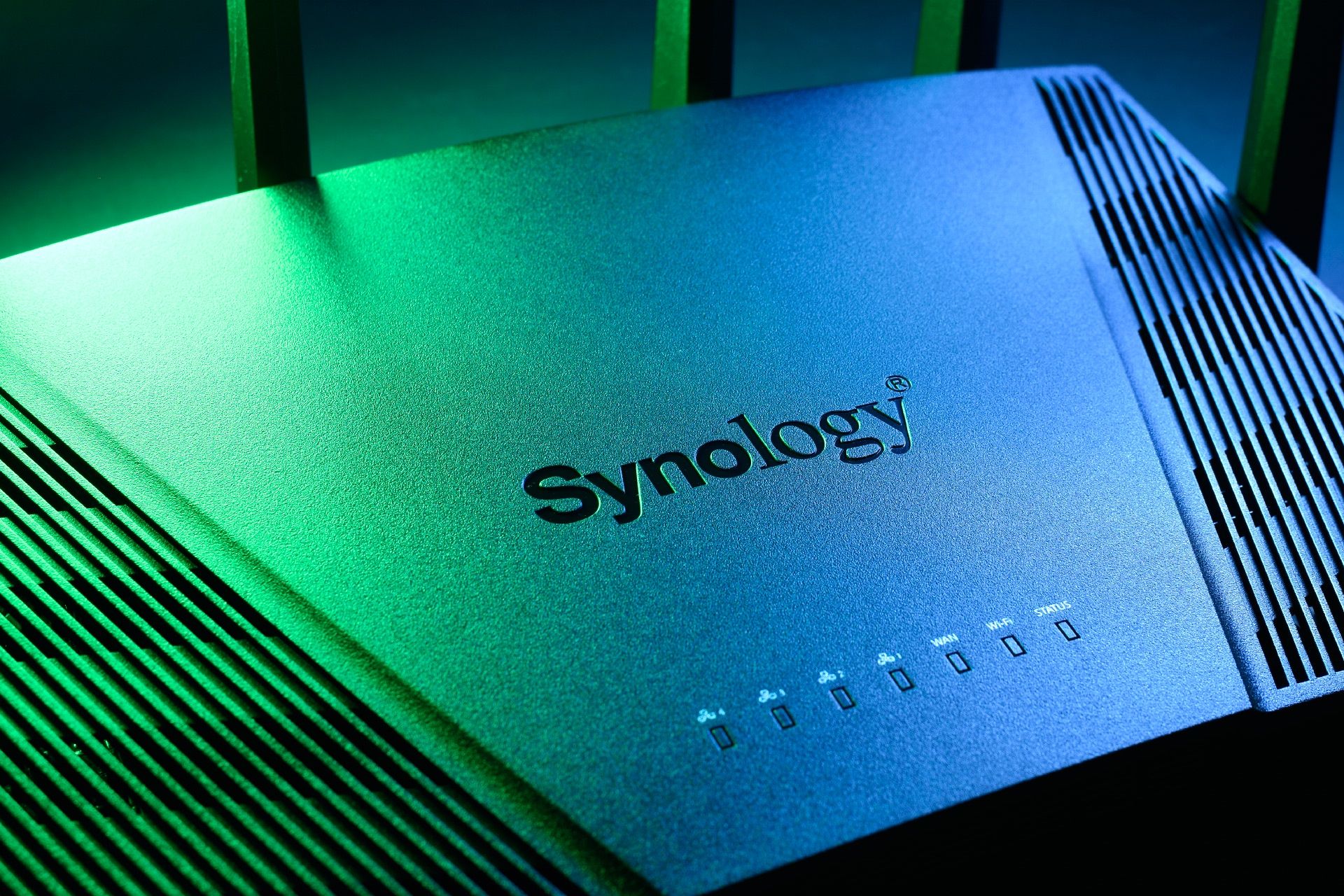 Synology RT6600ax - na zielono