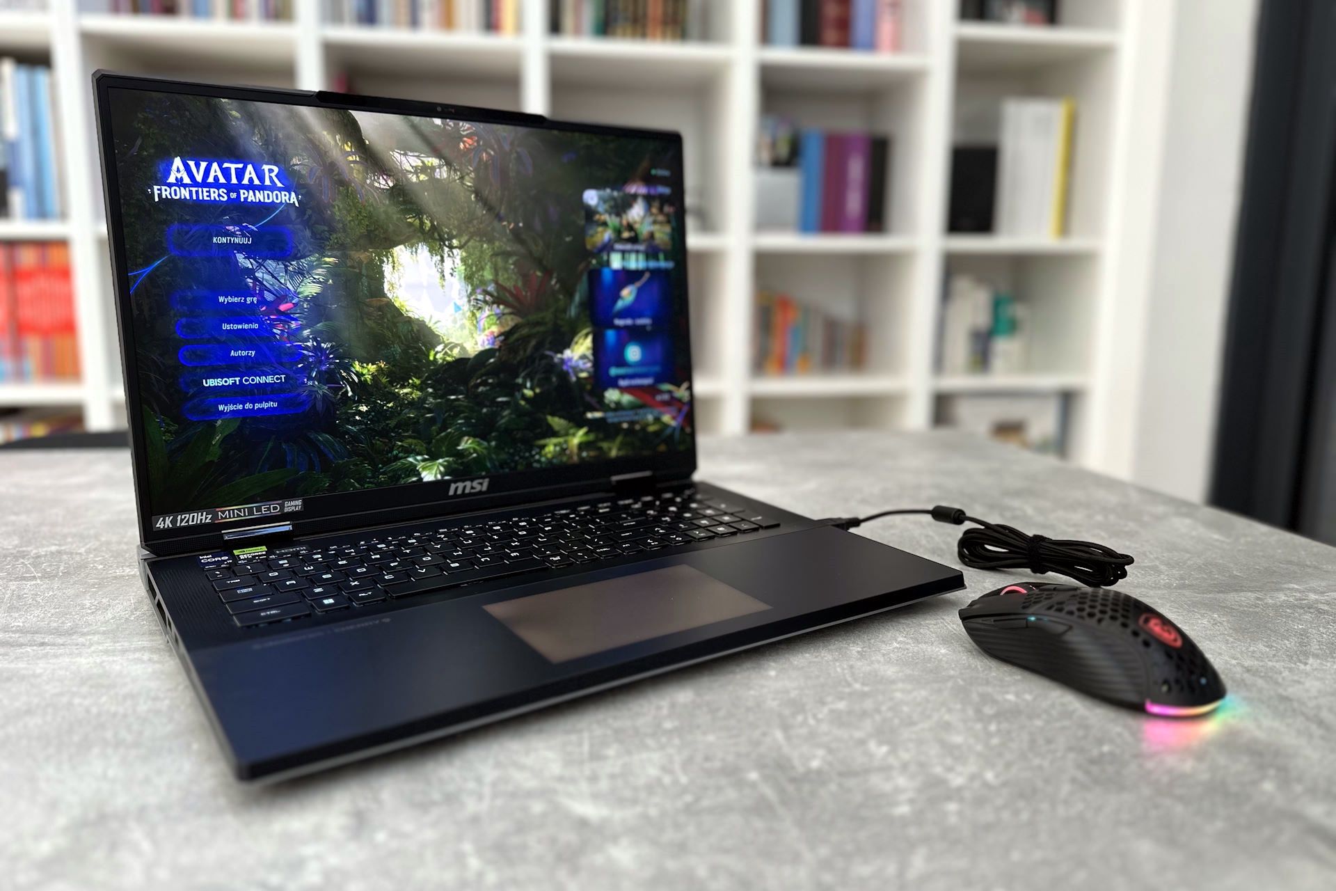 MSI Titan 18 HX A14V - podczas gry