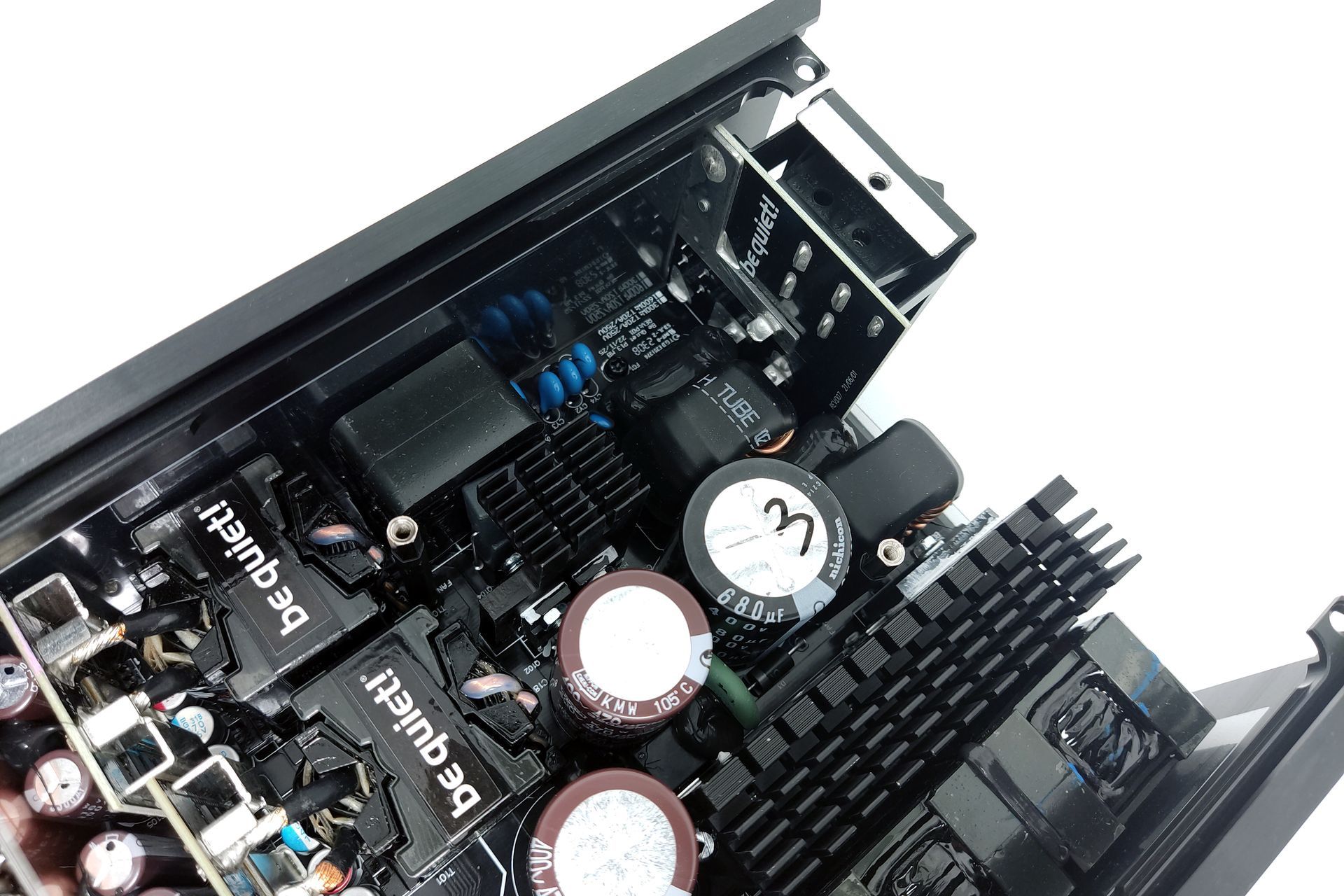 be quiet! Dark Power Pro 13 1300W - wnętrze