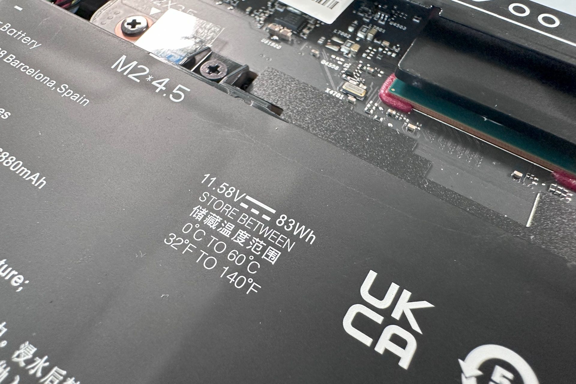 OMEN MAX 16 - bateria