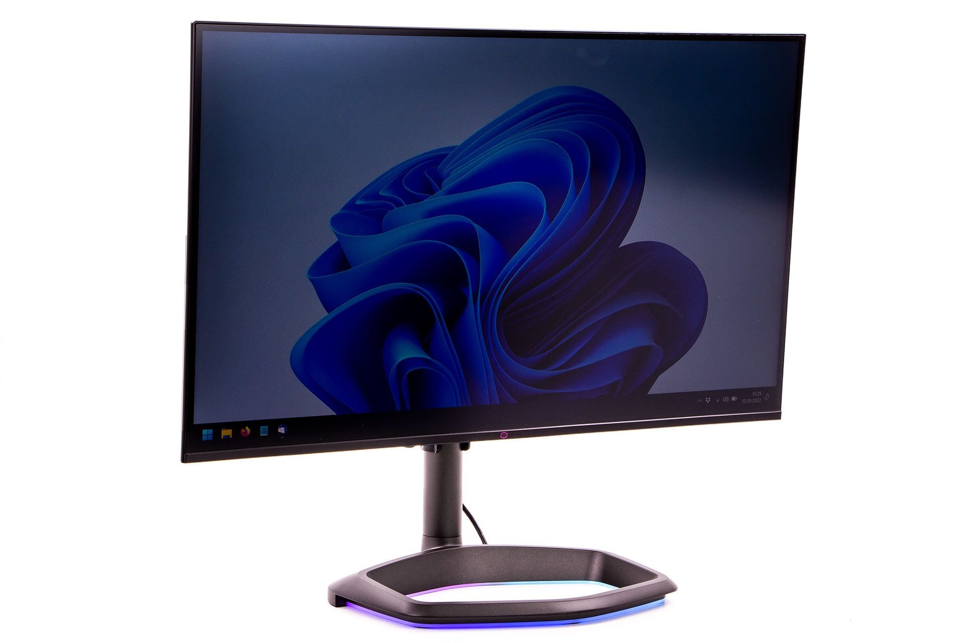 Cooler Master GM27-FQS ARGB - z profilu