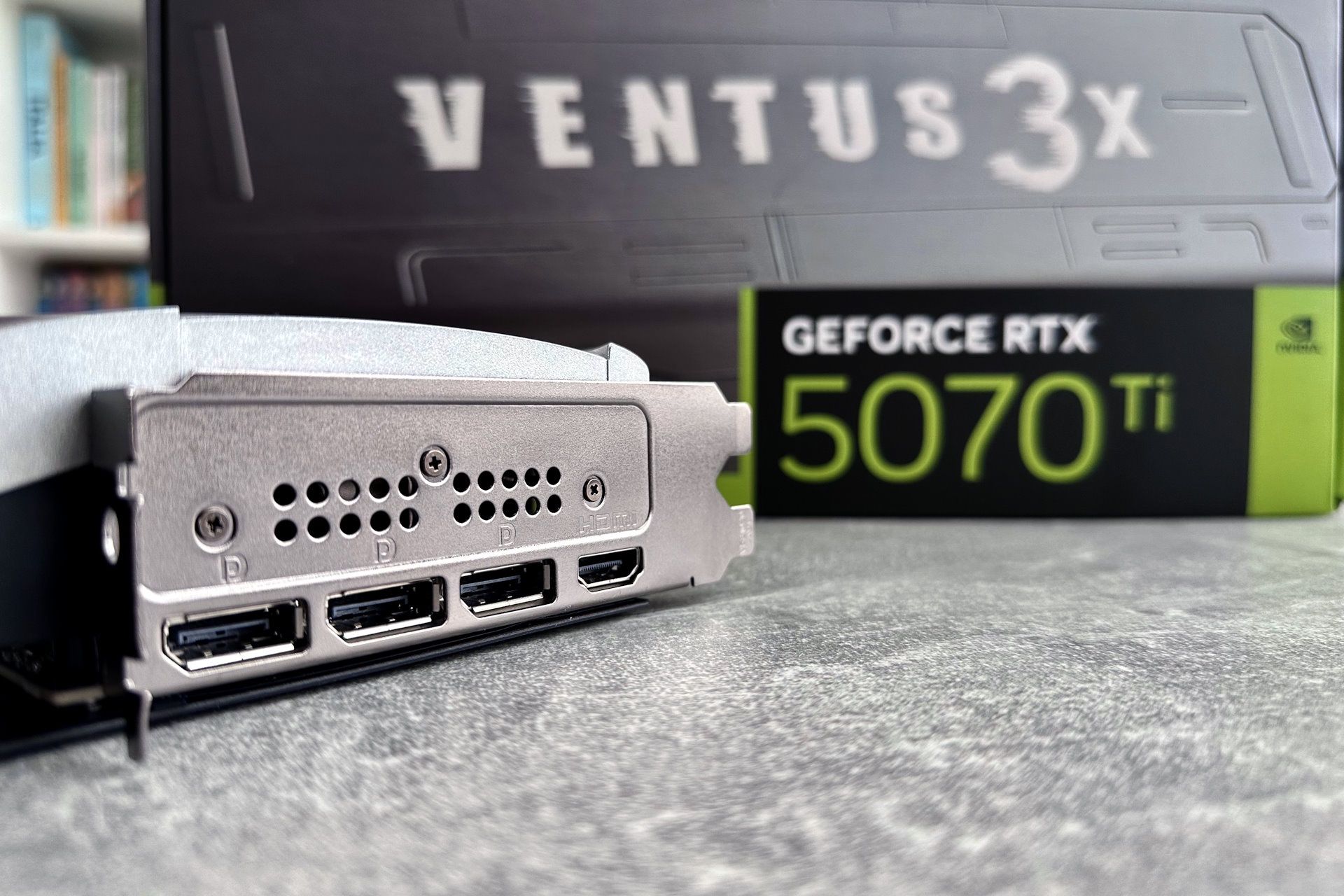 MSI GeForce RTX 5070 Ventus 3X - złącza