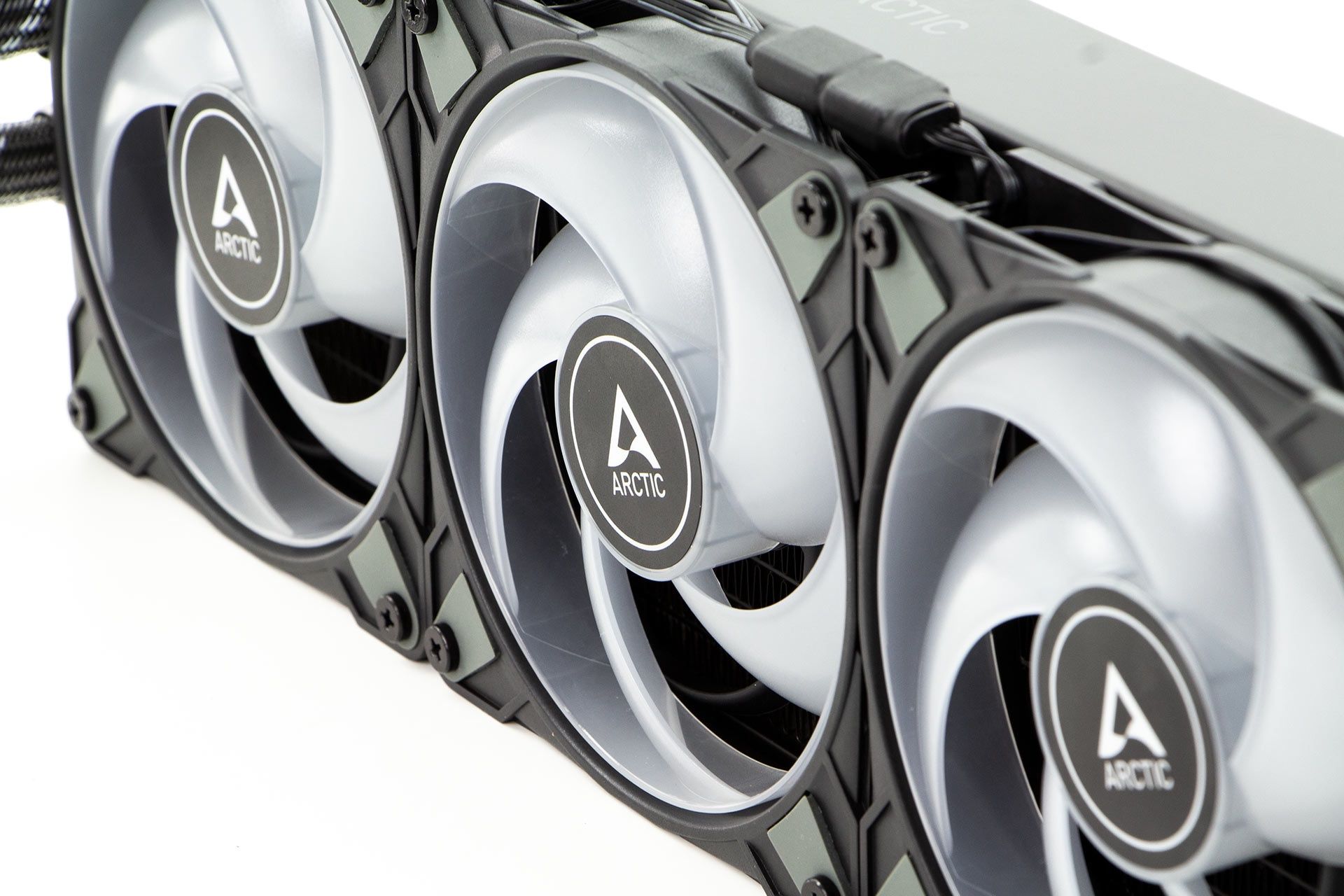 Arctic Liquid Freezer II 360 RGB