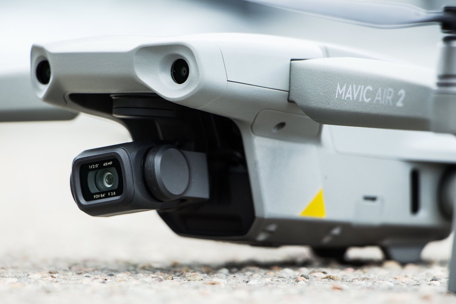Dji Mavic Air 2 - zbliżenie na gimbal i kamerkę