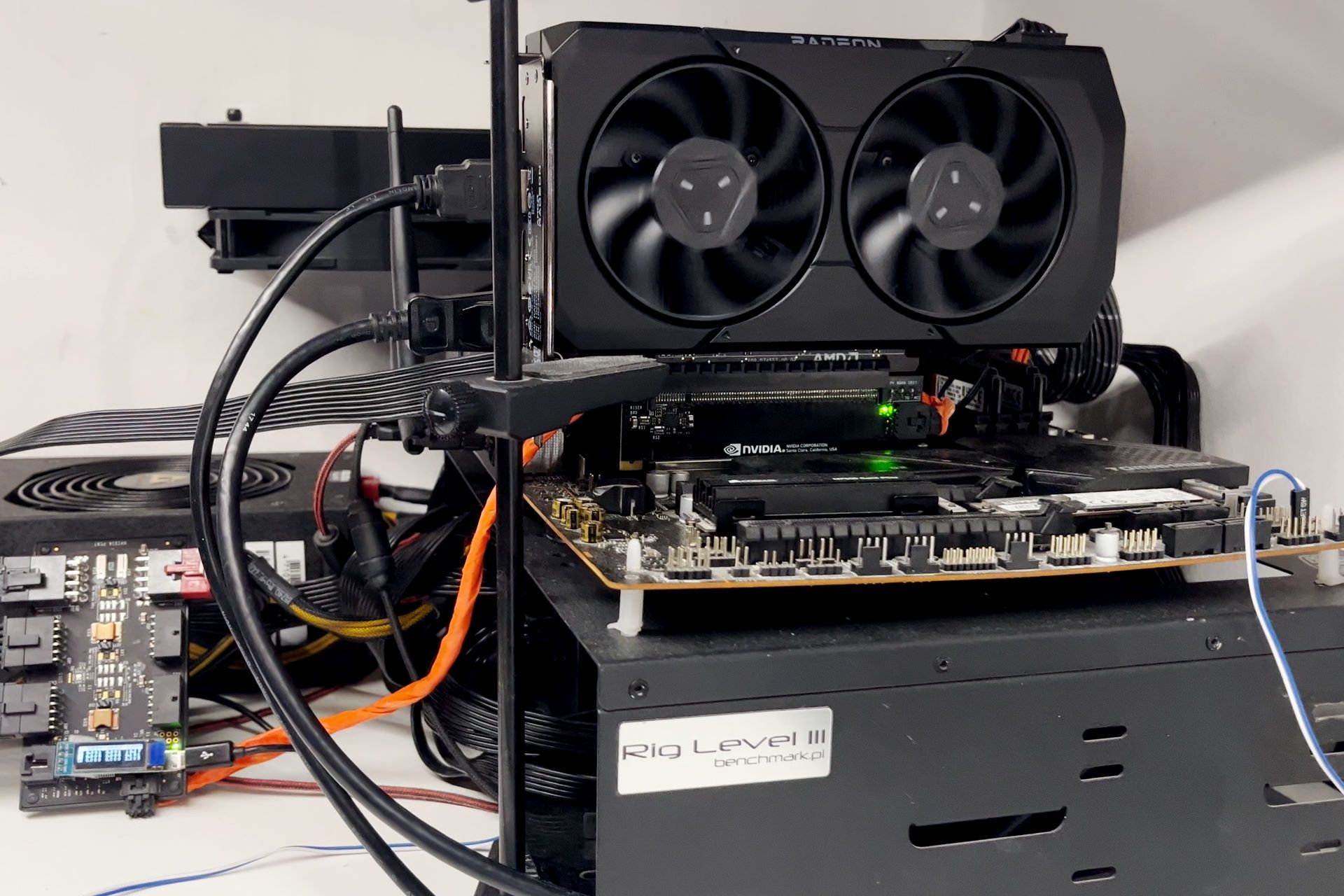AMD Radeon RX 7600 - platforma testowa