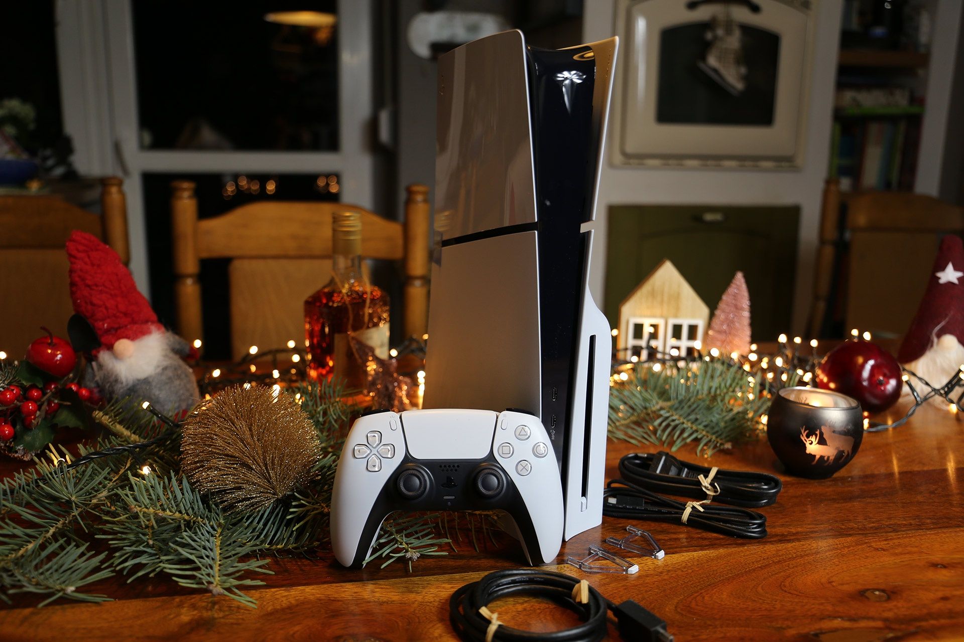 PS5 Slim - zawartość zestawu