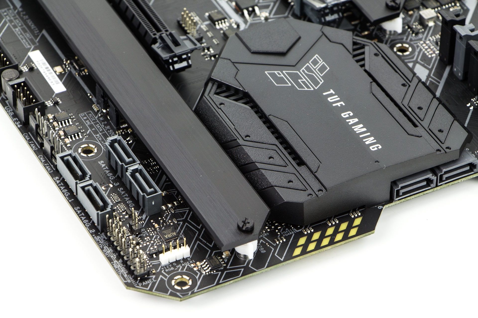 Płyta główna ASUS TUF Gaming Z590-Plus Wi-Fi - porty SATA
