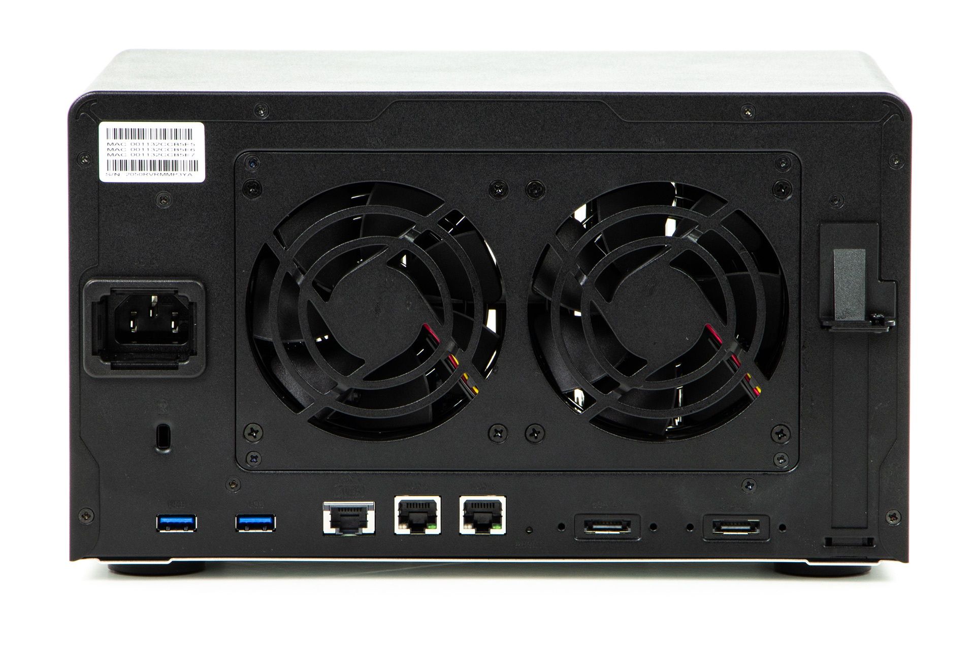 Synology DS1621xs+ - zdjęcie z tyłu