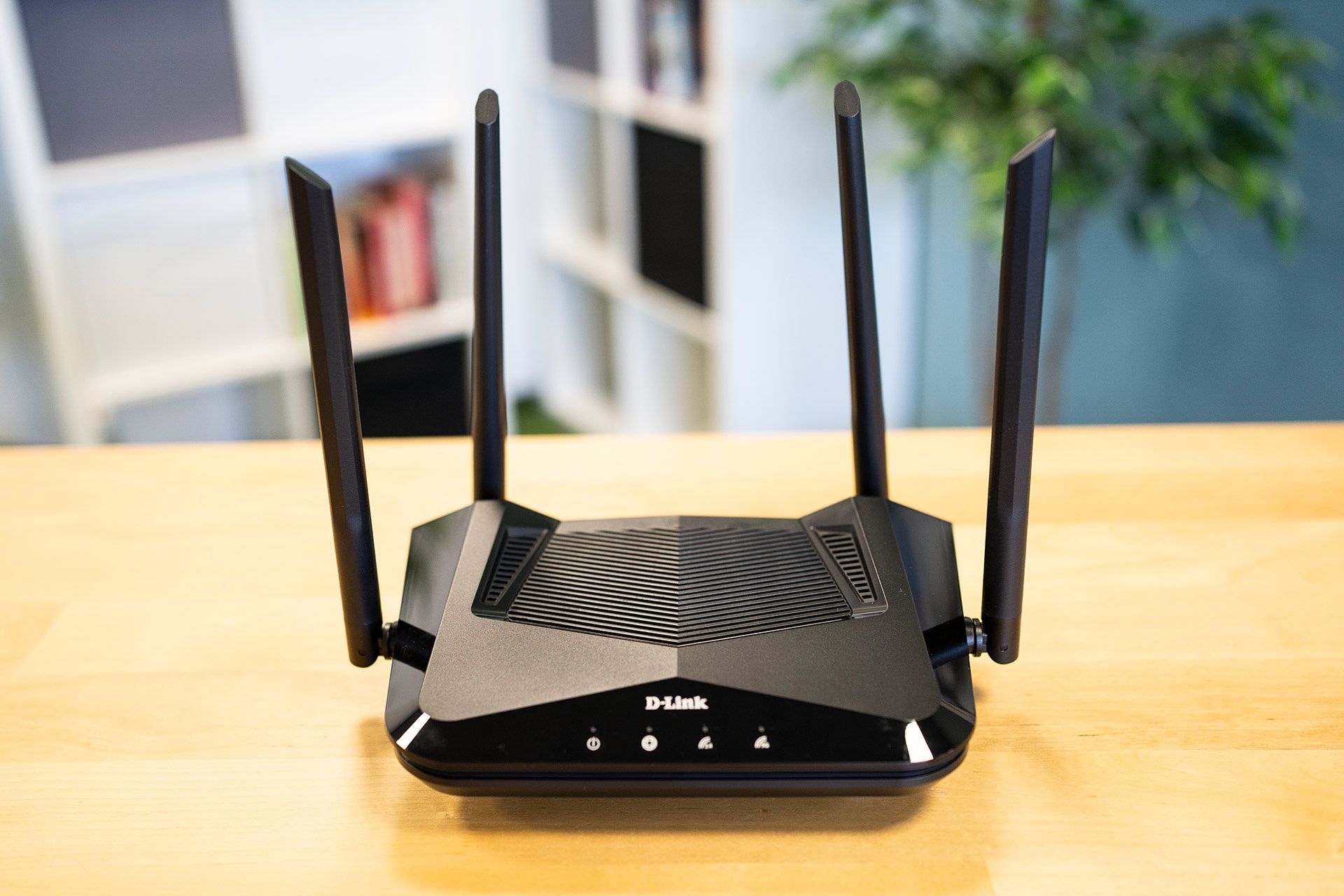 D-Link DIR-X1530 - od frontu
