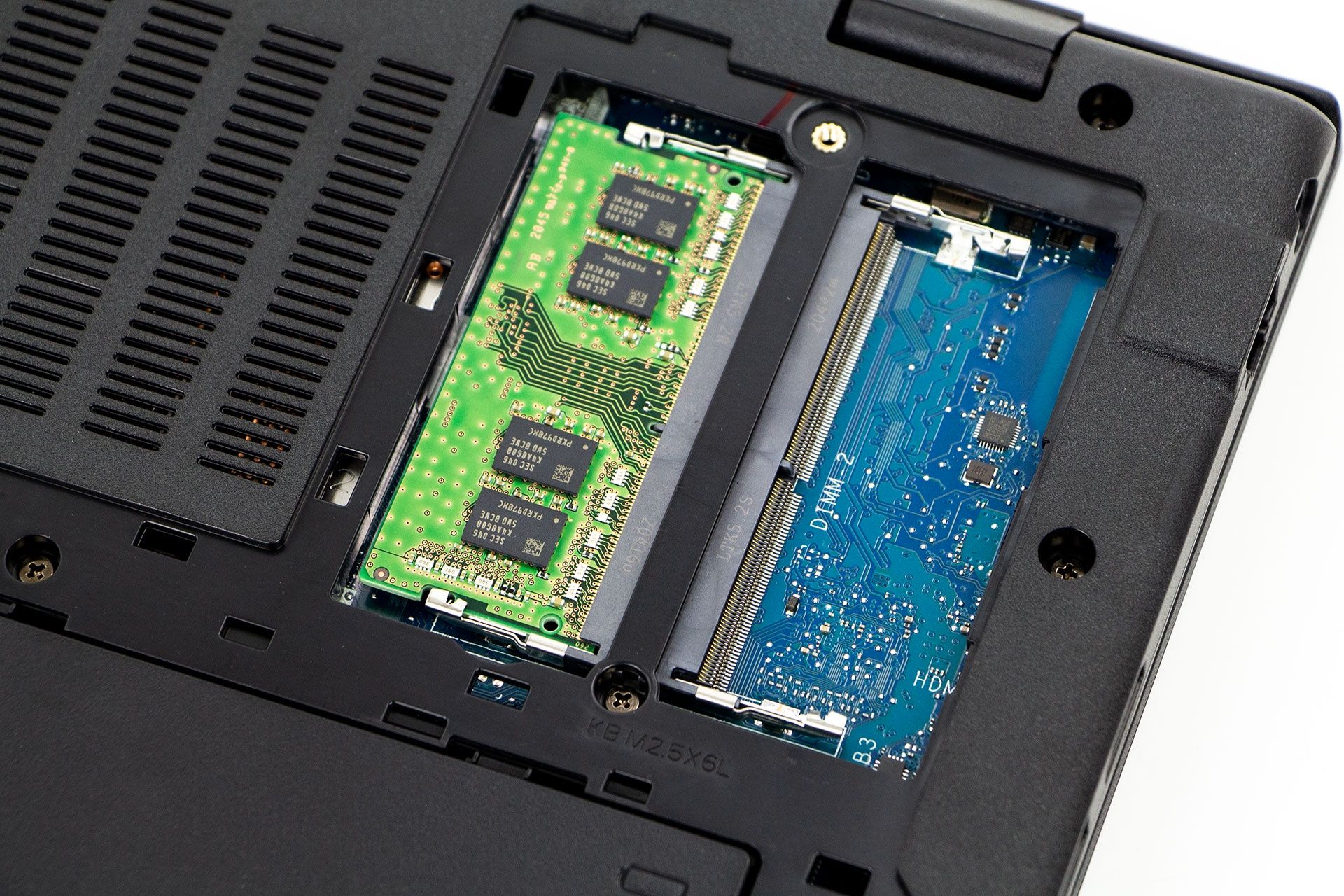 Fujitsu Lifebook A3510 - dołożenie pamięci RAM jest wyjątkowo proste