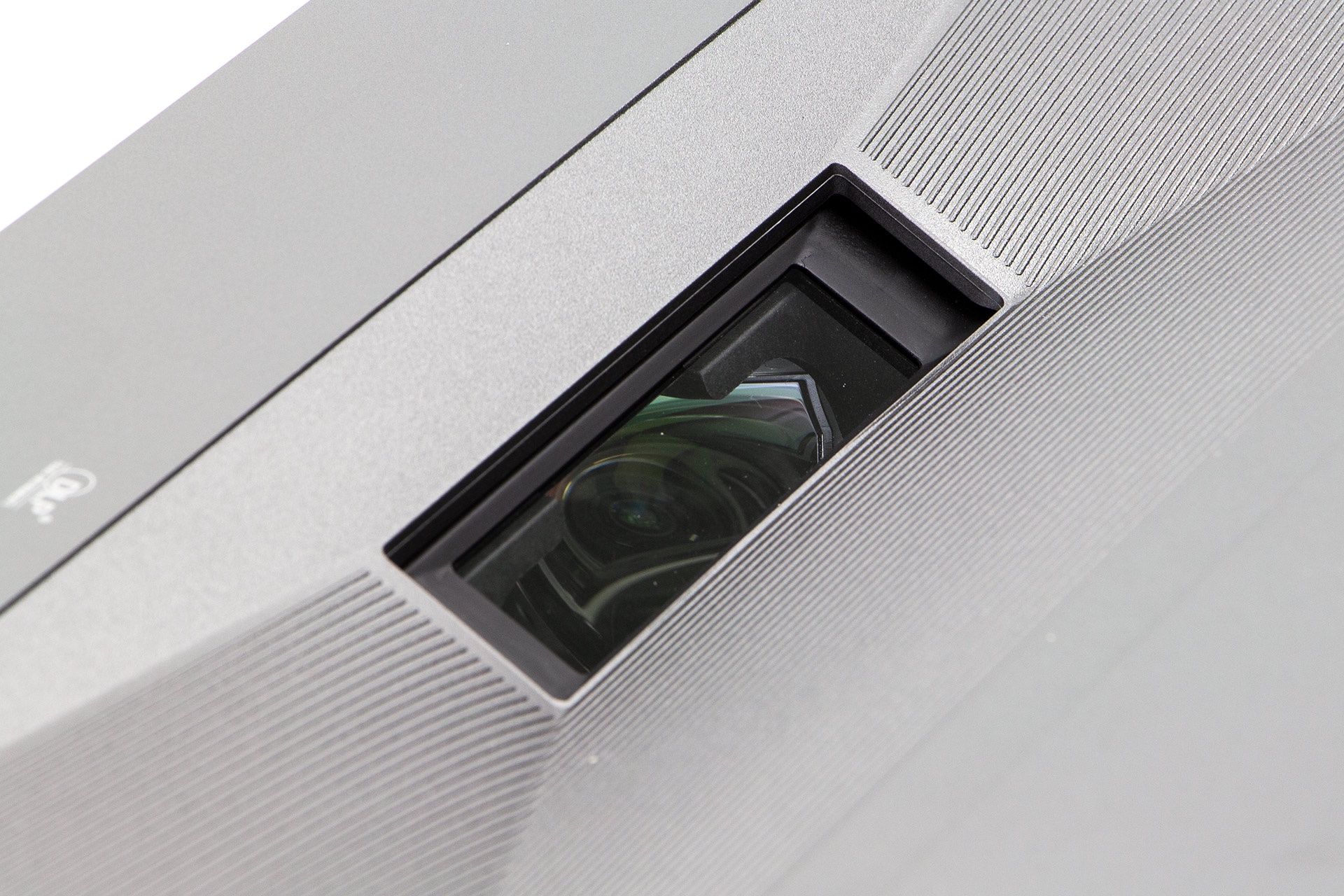 Hisense PX1-PRO - okienko lasera