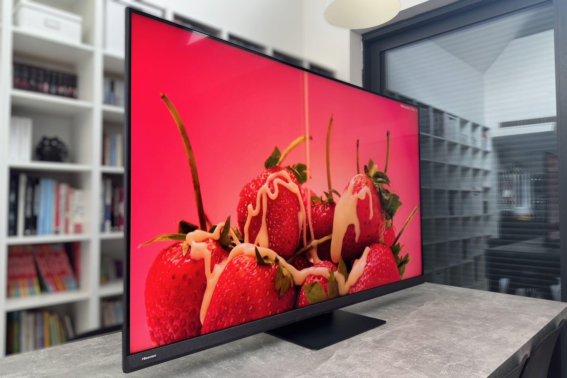 Hisense ULED 65U8KQ - kolorki