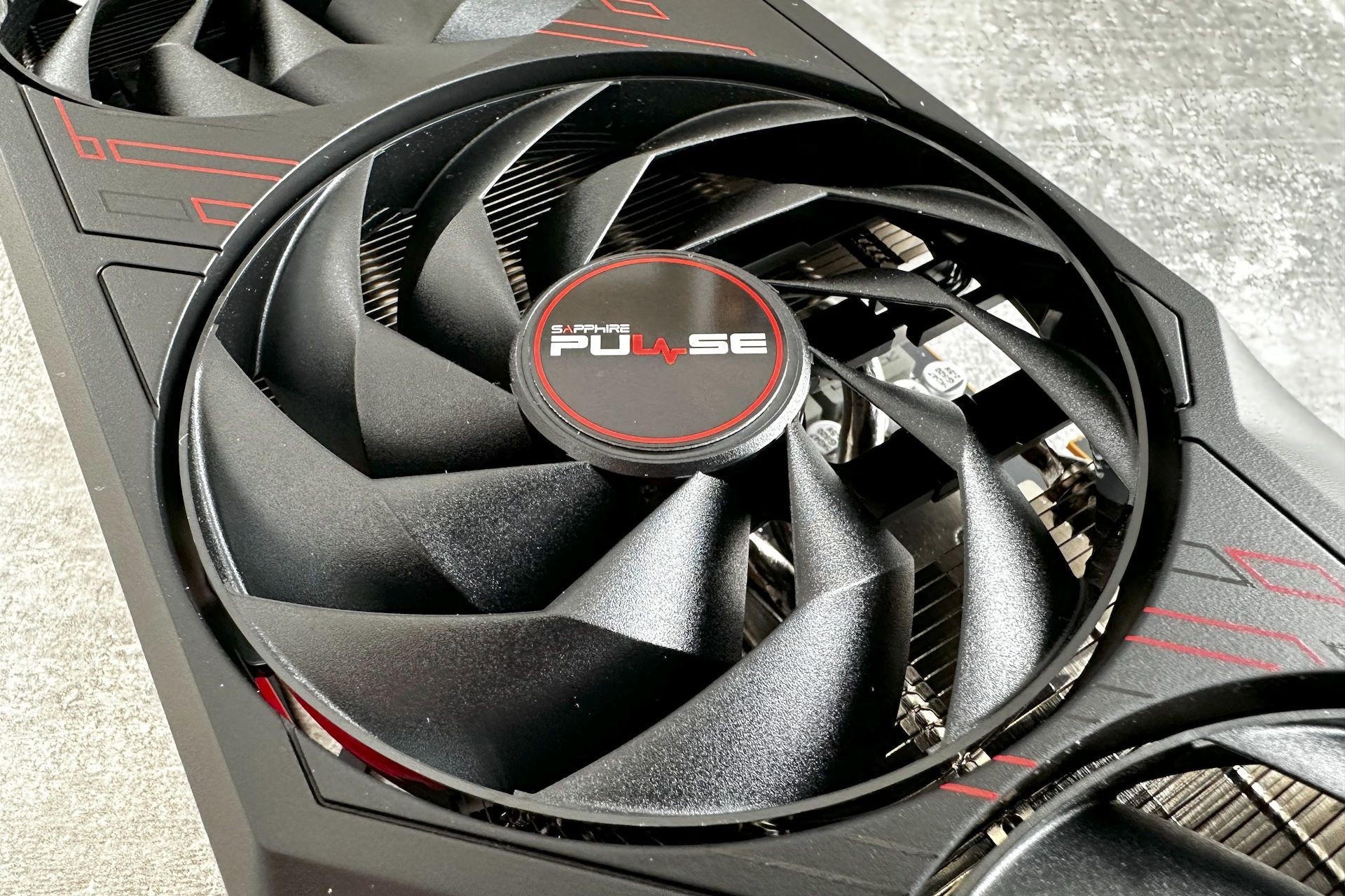 Sapphire Radeon RX 7900 GRE Pulse - wenytylatory