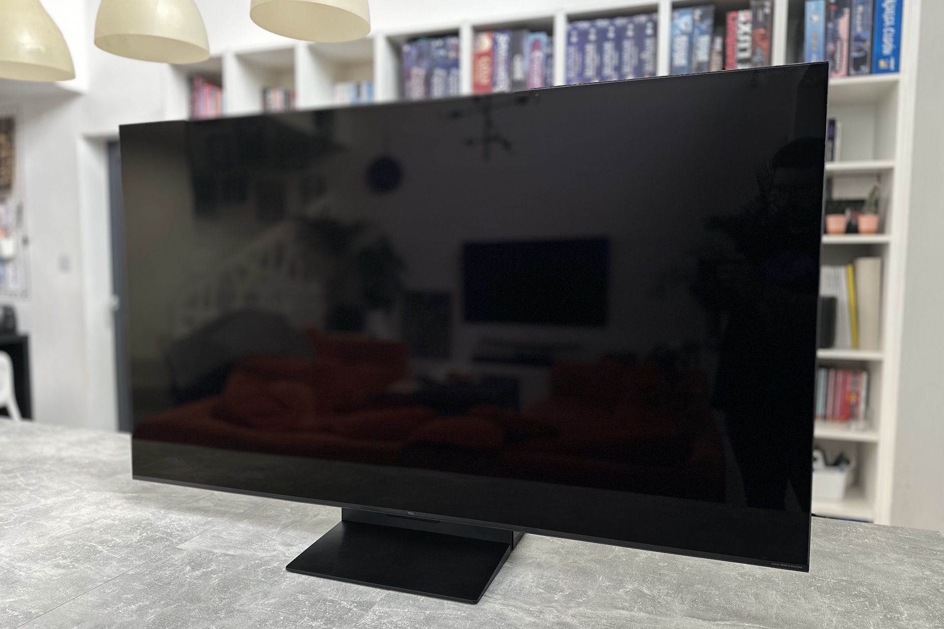 TCL 65C7K Premium QD-Mini LED - z profilu