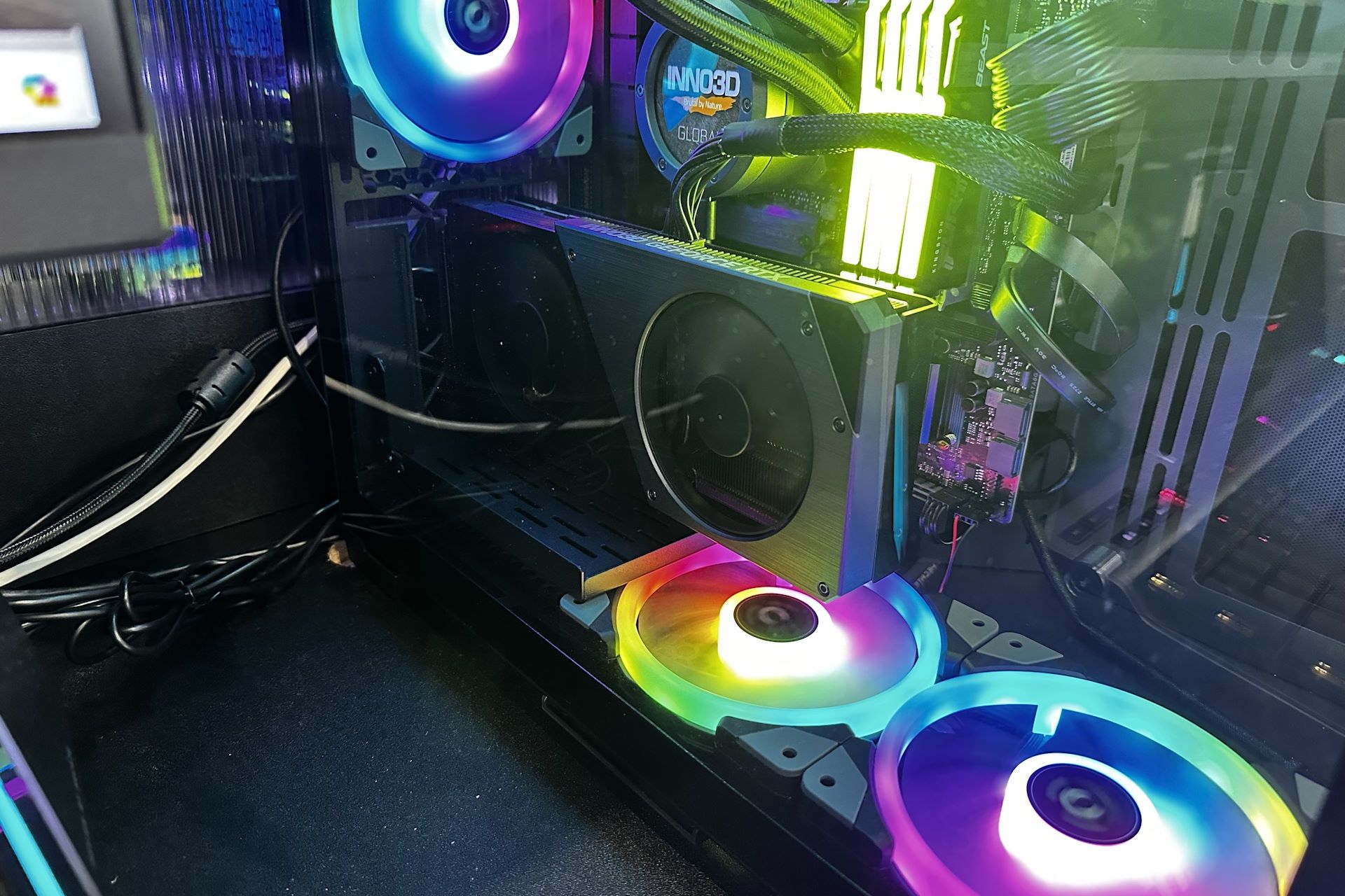 Computex 2024 - Inno3D 4080 Super SFF