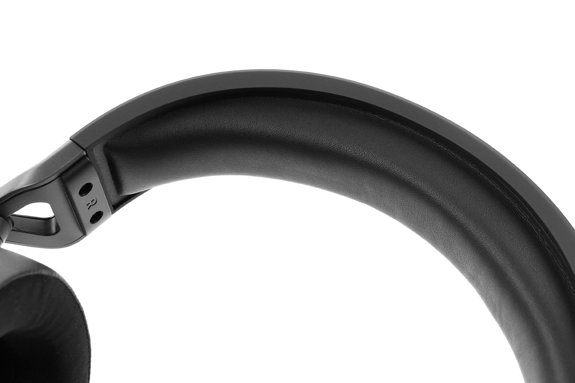 Corsair HS65 Surround