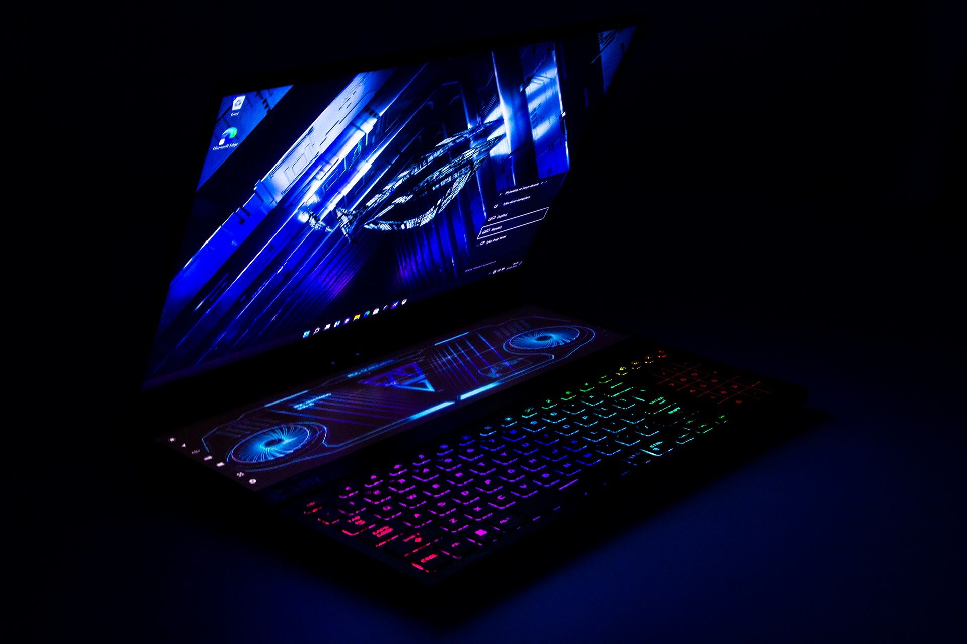 ASUS ROG Zephyrus Duo 16 - w pełnej krasie