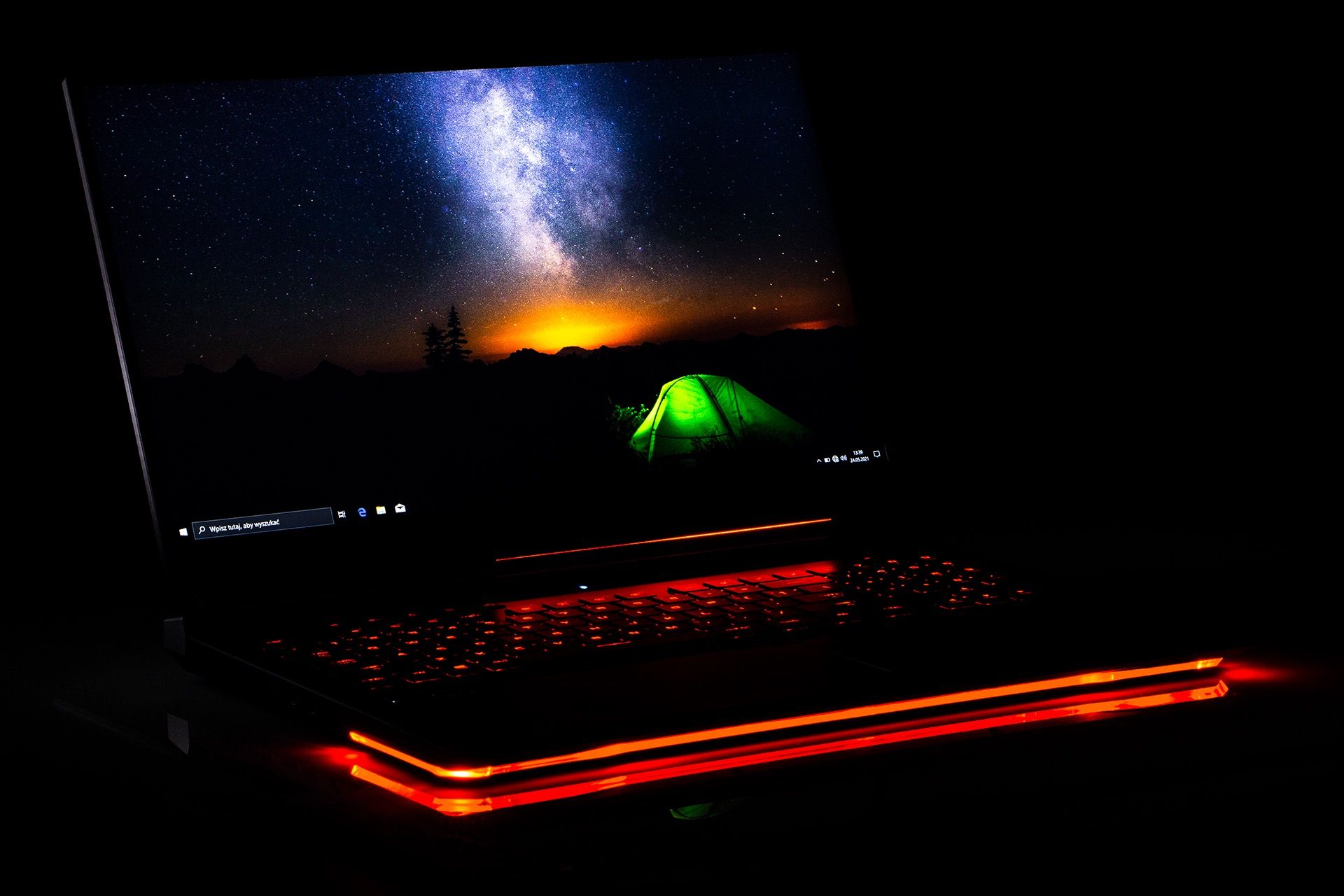 ASUS ROG Strix SCAR 17 G733 - podświetlenie RGB