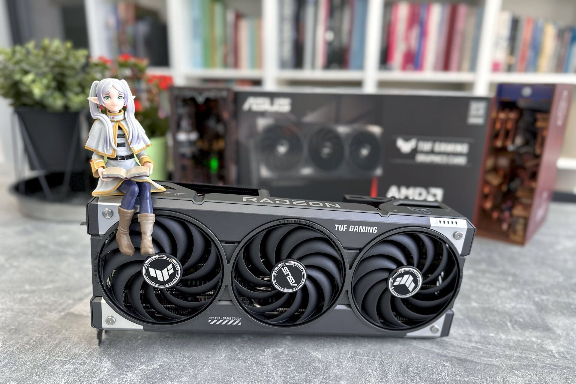 ASUS Radeon RX 9070 XT TUF Gaming OC - od przodu