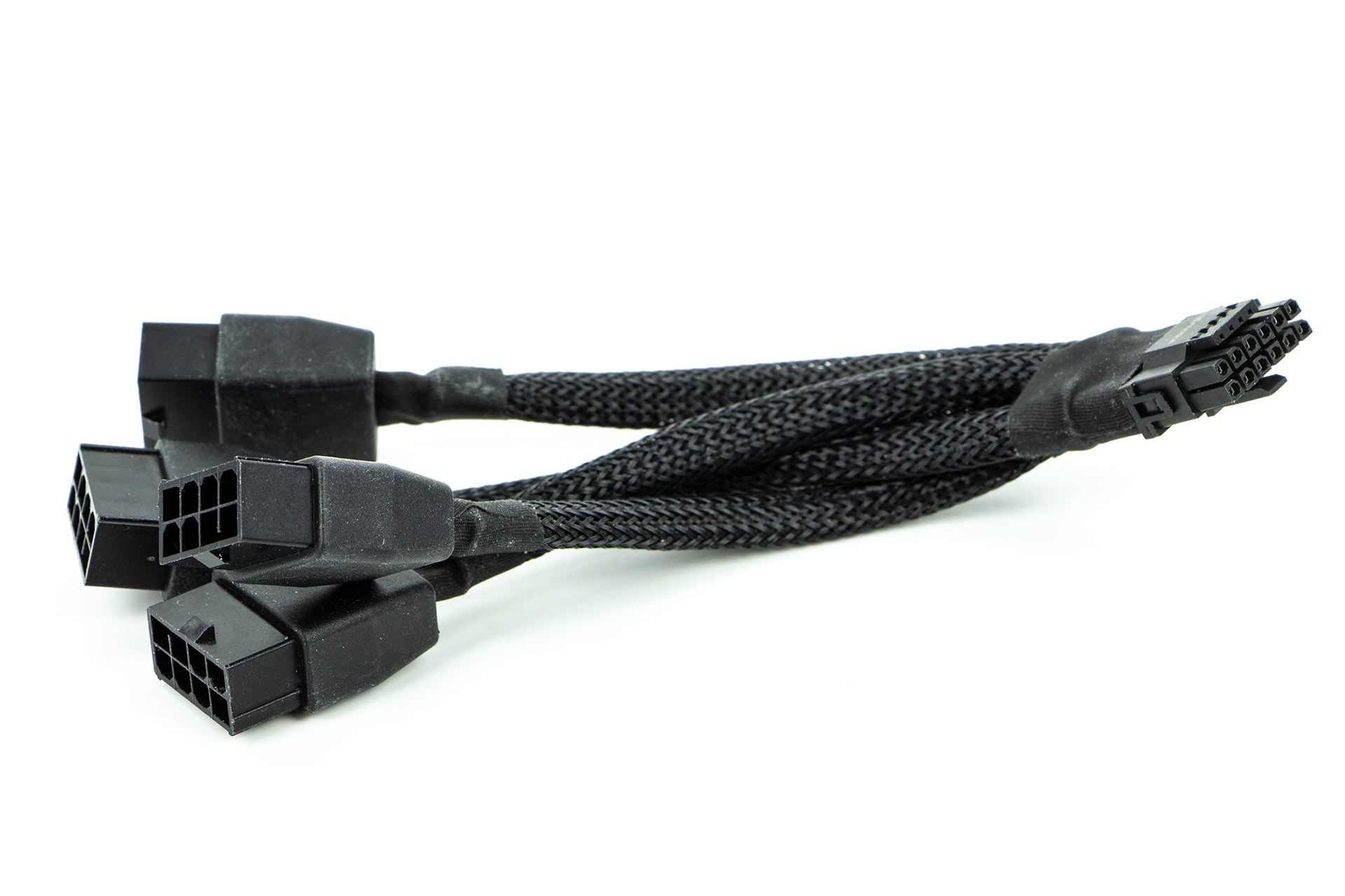 Gainward GeForce RTX 4090 Phantom GS - adapter zasilania 12+4-PIN