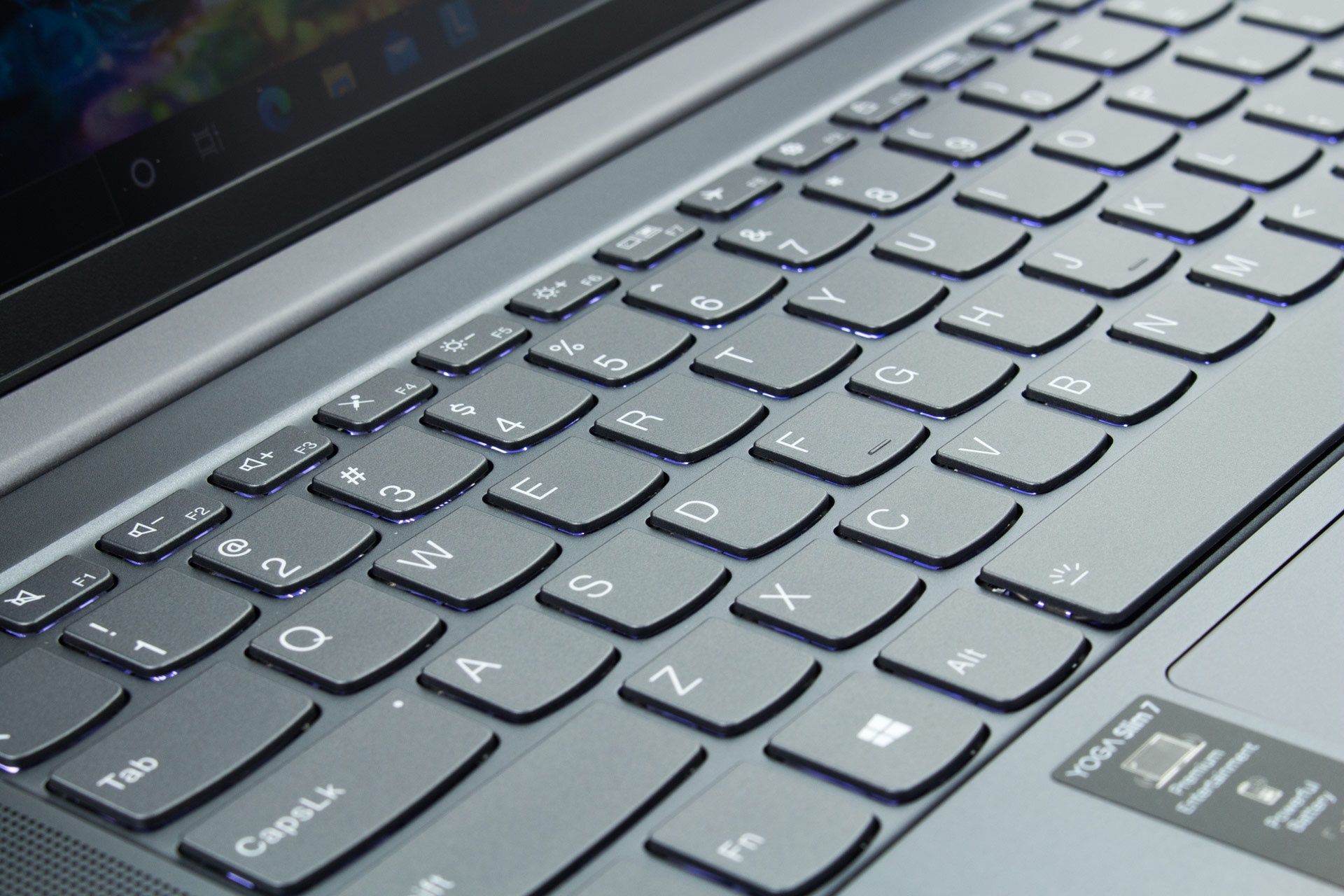 Lenovo Yoga Slim 7 klawiatura